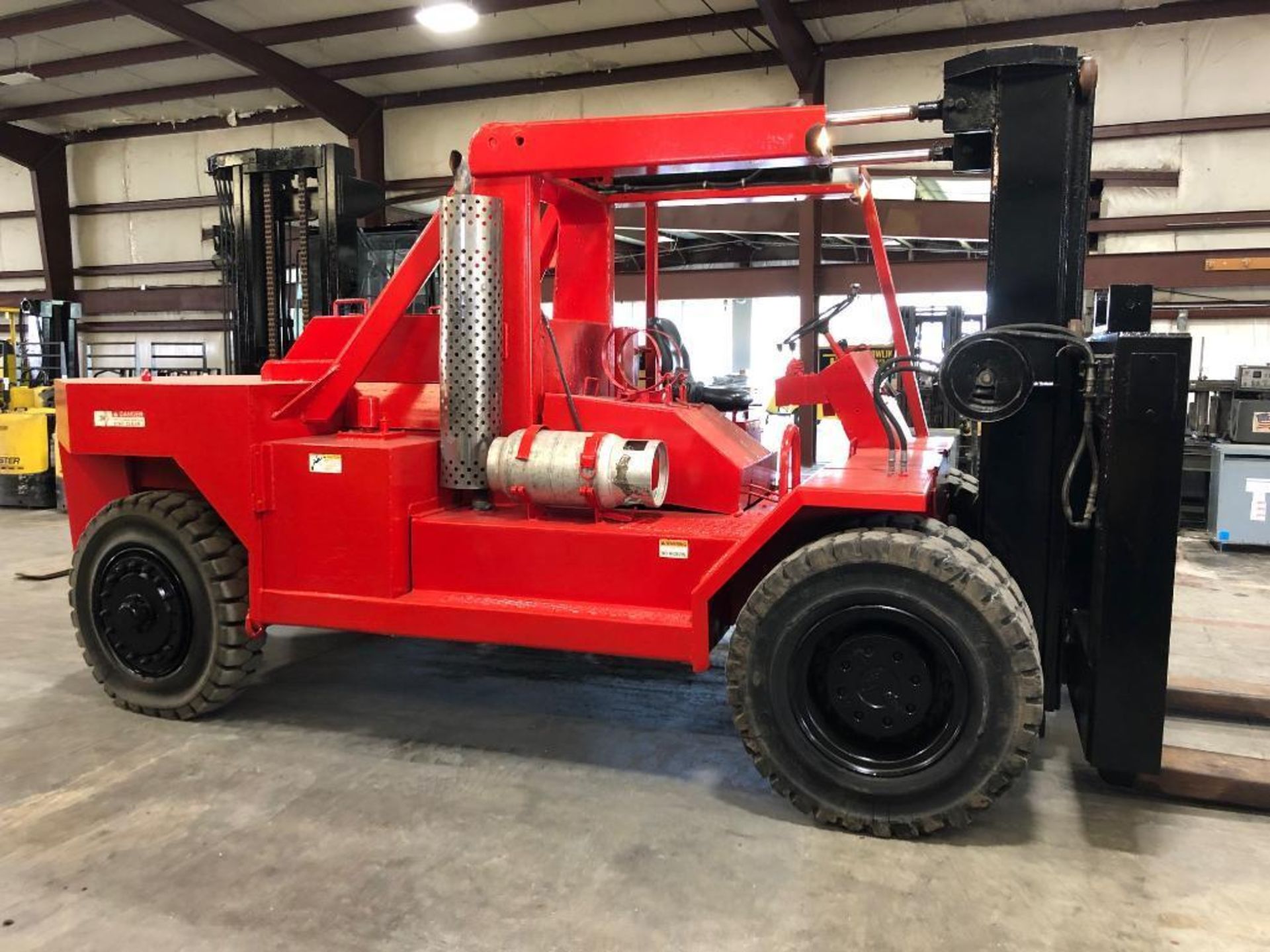 High Reach, Inc. 80,000 lb. Capacity Forklift, Model HRI-RIGGER-80K, s/n HRI-3-3011469, LPG, (2) Rem - Image 8 of 18