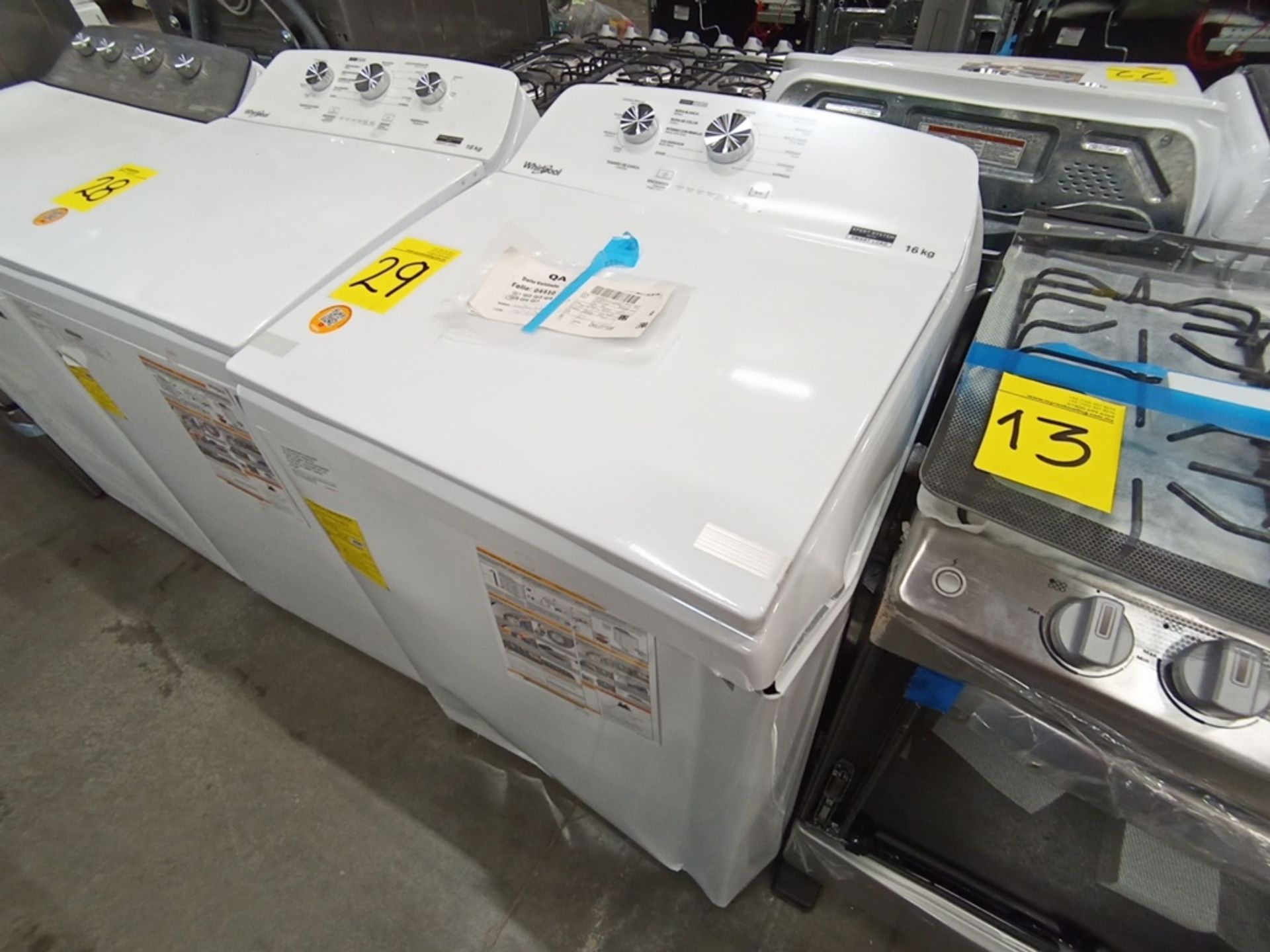 Lote de 2 lavadoras contiene: 1 Lavadora de 16 KG, Marca Whirlpool, Modelo 8MWTW1612MJQ0, Serie HLA - Image 2 of 16