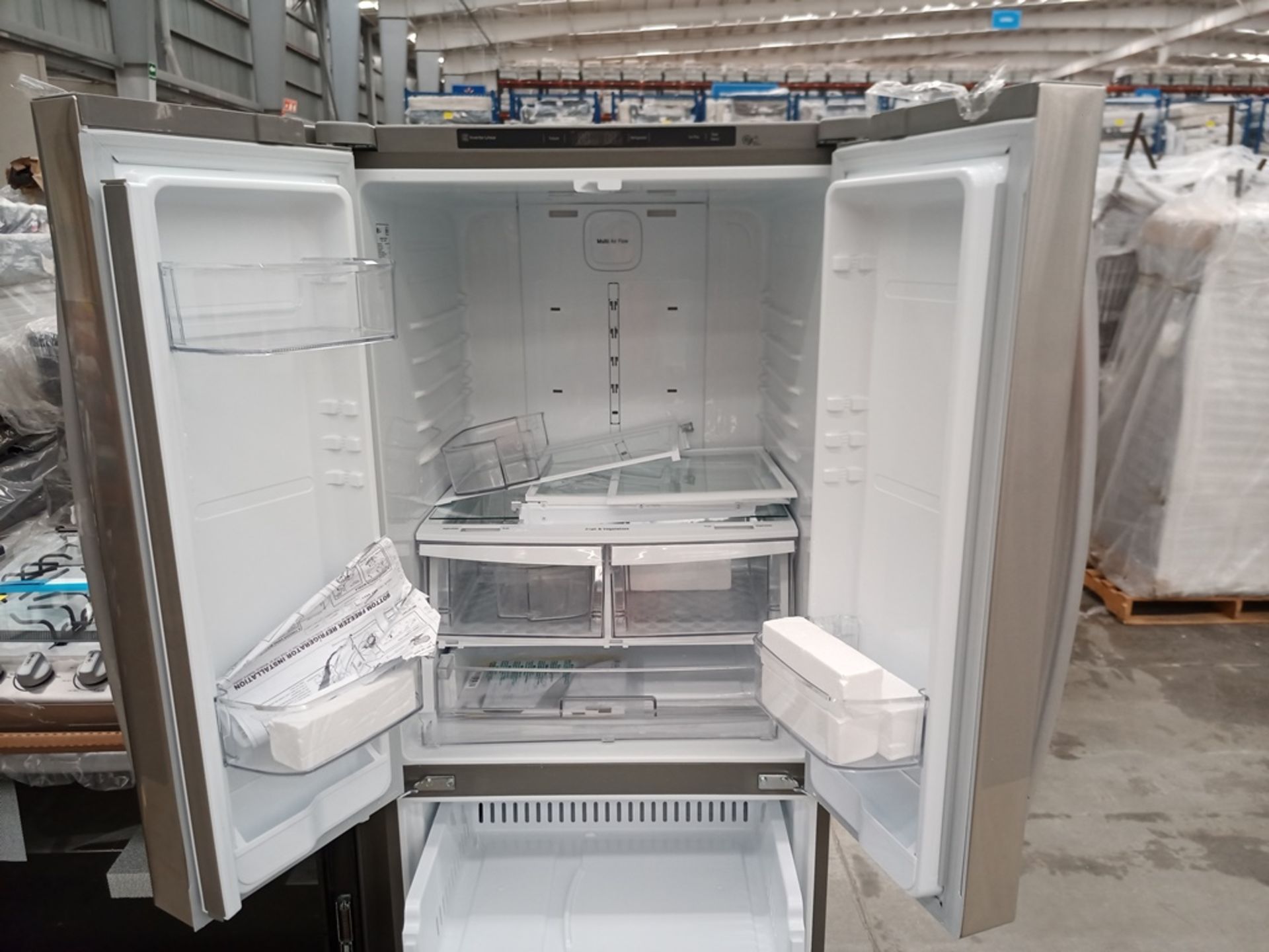 1 Refrigerador con dispensador de agua, Marca LG, Modelo GF22BGSK, Serie 112MRYA05834, Color Gris. - Image 7 of 10