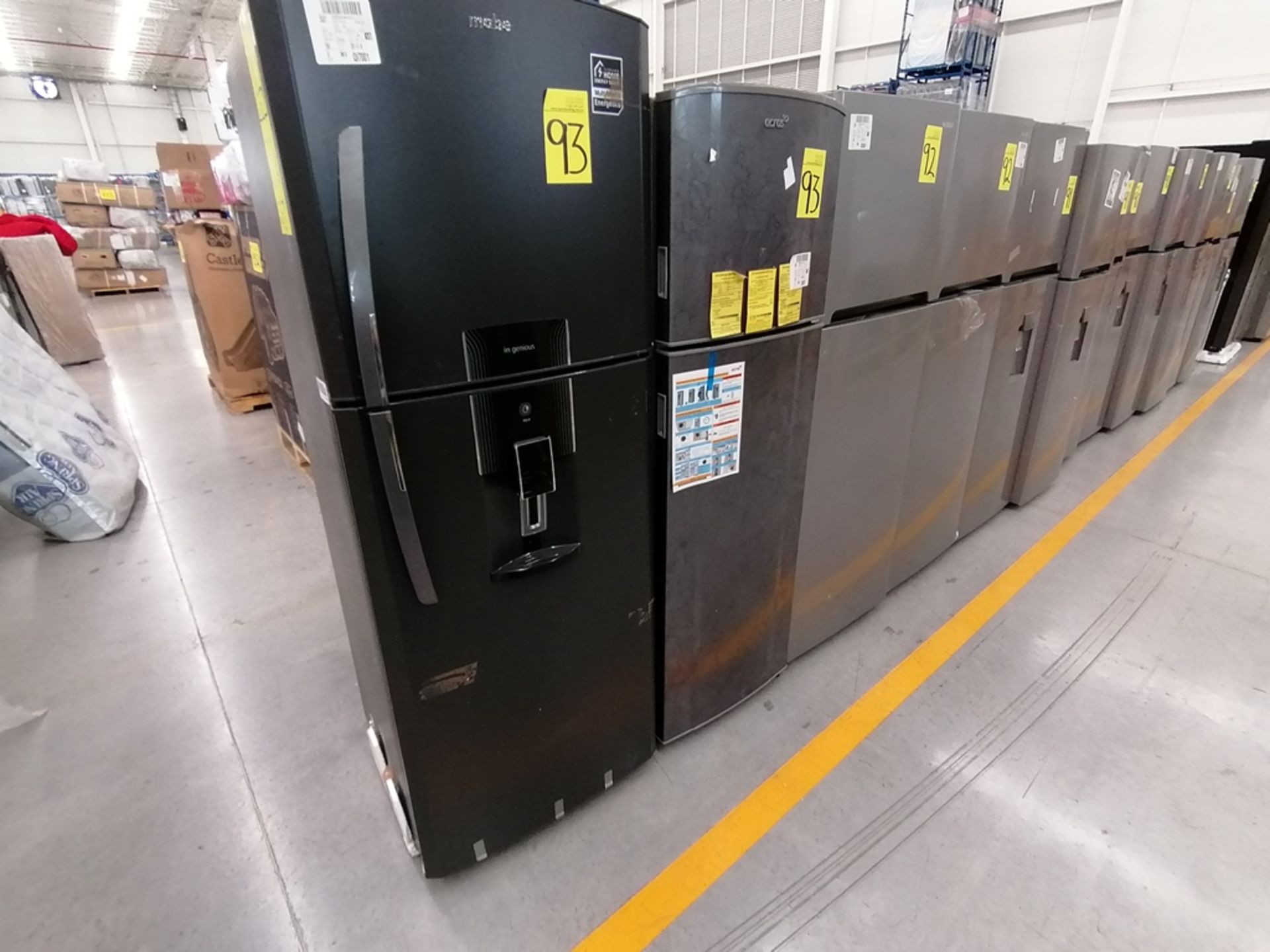 Lote de 2 Refrigeradores incluye: 1 Refrigerador, Marca Winia, Modelo DFR32210GNV, Serie MR217N104 - Image 2 of 15