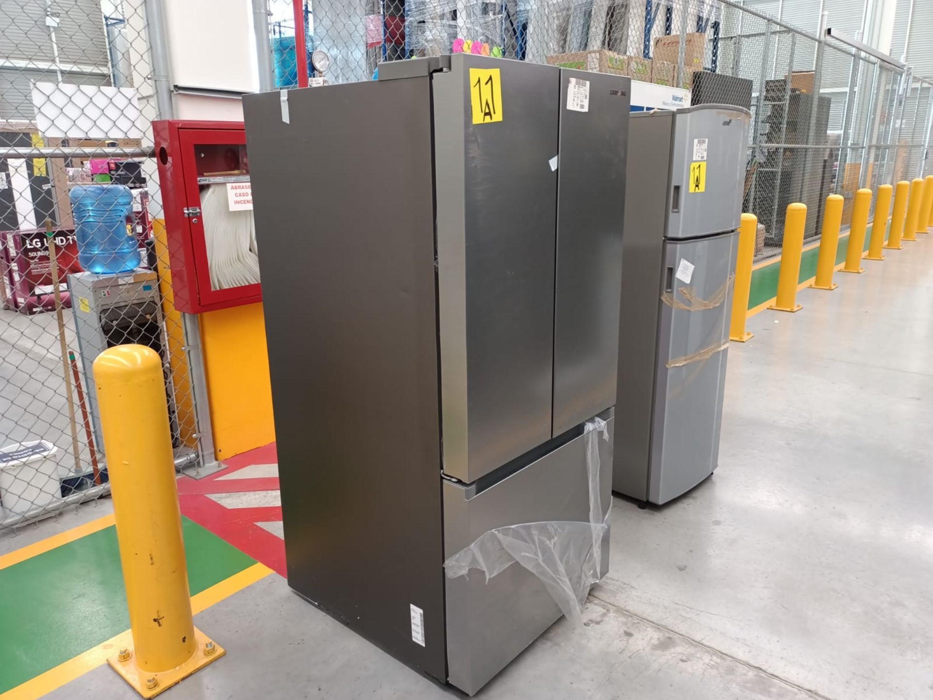 Lote de 2 refrigeradores incluye: 1 refrigerador marca Samsung, modelo RF22A4010S9/EM - Image 20 of 51