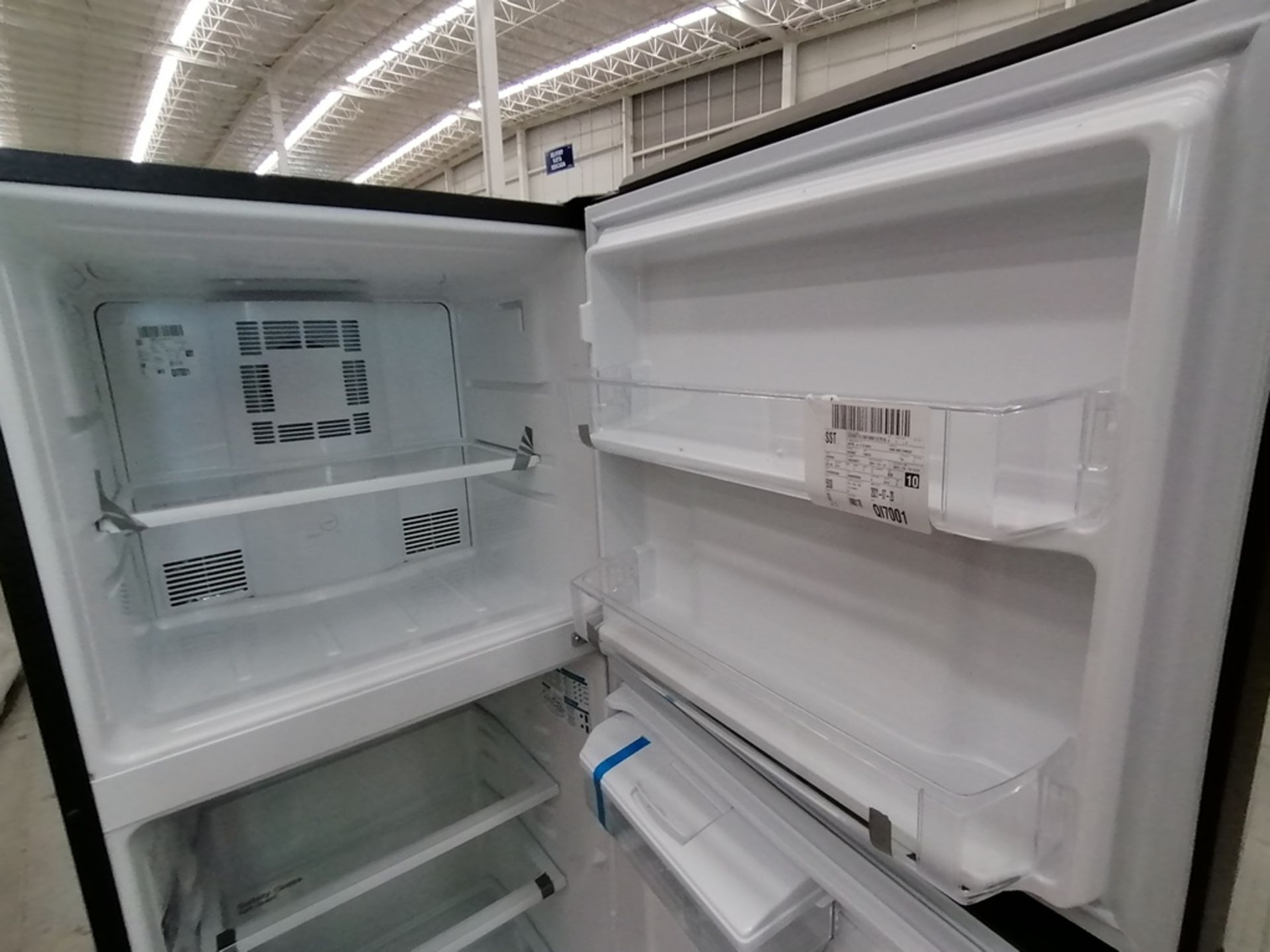 Lote de 2 Refrigeradores incluye: 1 Refrigerador, Marca Winia, Modelo DFR32210GNV, Serie MR217N104 - Image 13 of 15