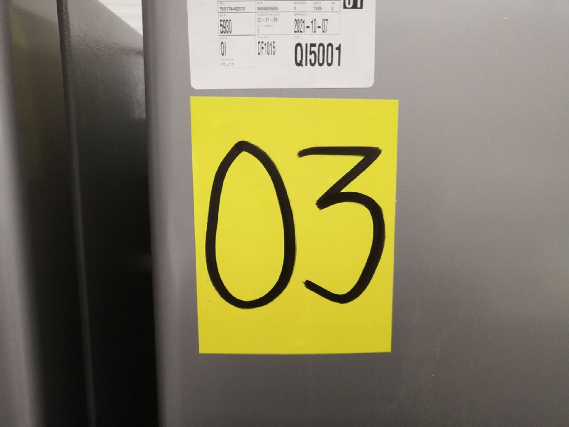 Lote de 2 refrigeradores incluye: 1 Refrigerador con dispensador de agua, Marca Winia, Modelo DFR32 - Image 15 of 15