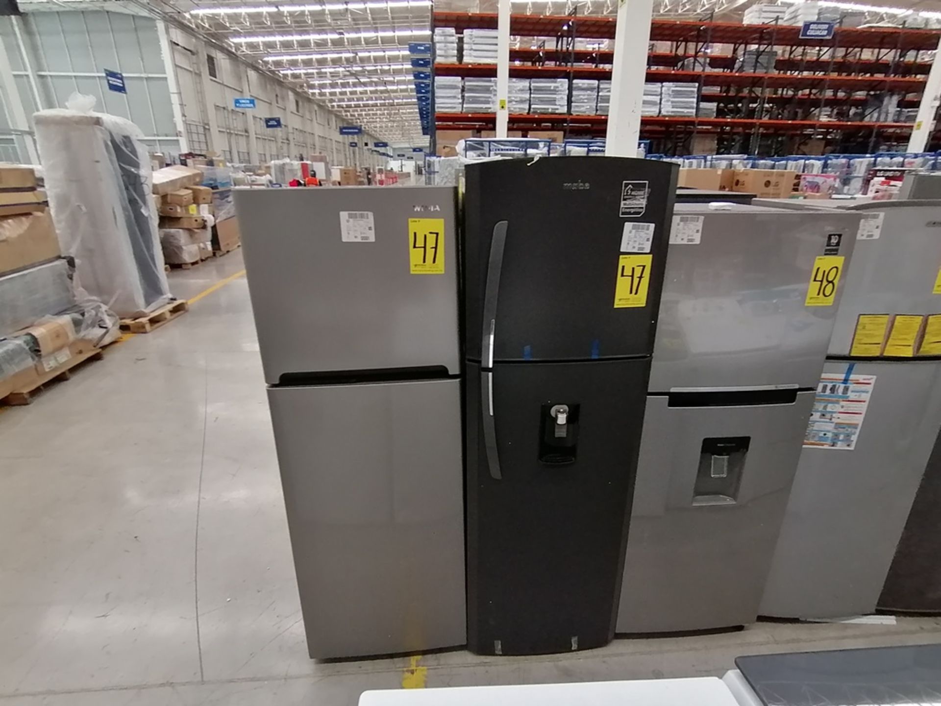 Lote de 2 refrigeradores incluye: 1 Refrigerador, Marca Winia, Modelo DFR32210GNV, Serie MR219N1206 - Image 3 of 15