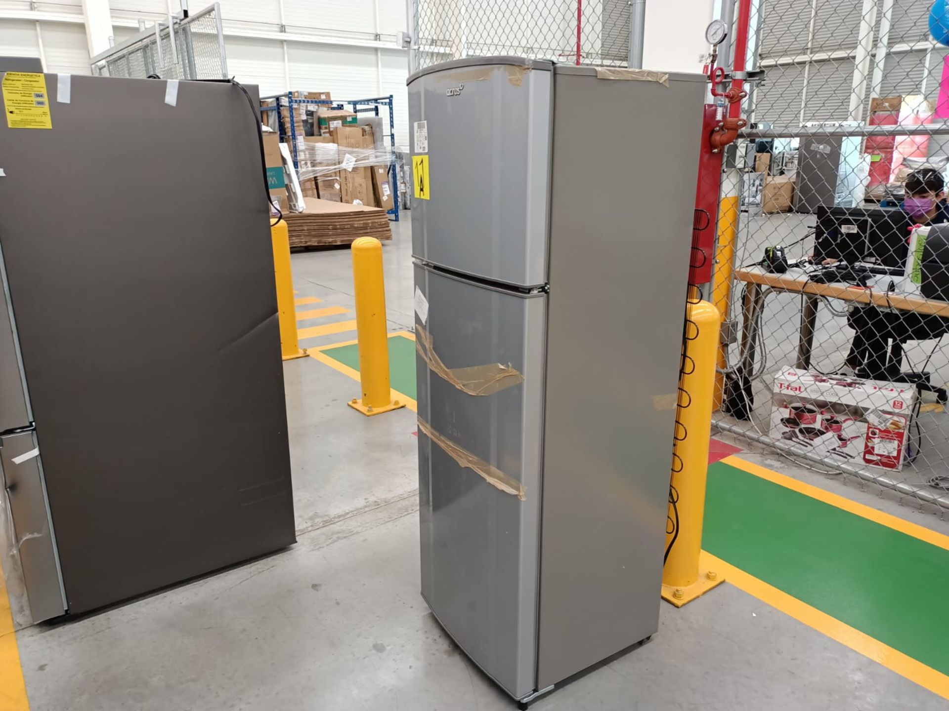 Lote de 2 refrigeradores incluye: 1 refrigerador marca Samsung, modelo RF22A4010S9/EM - Image 22 of 51