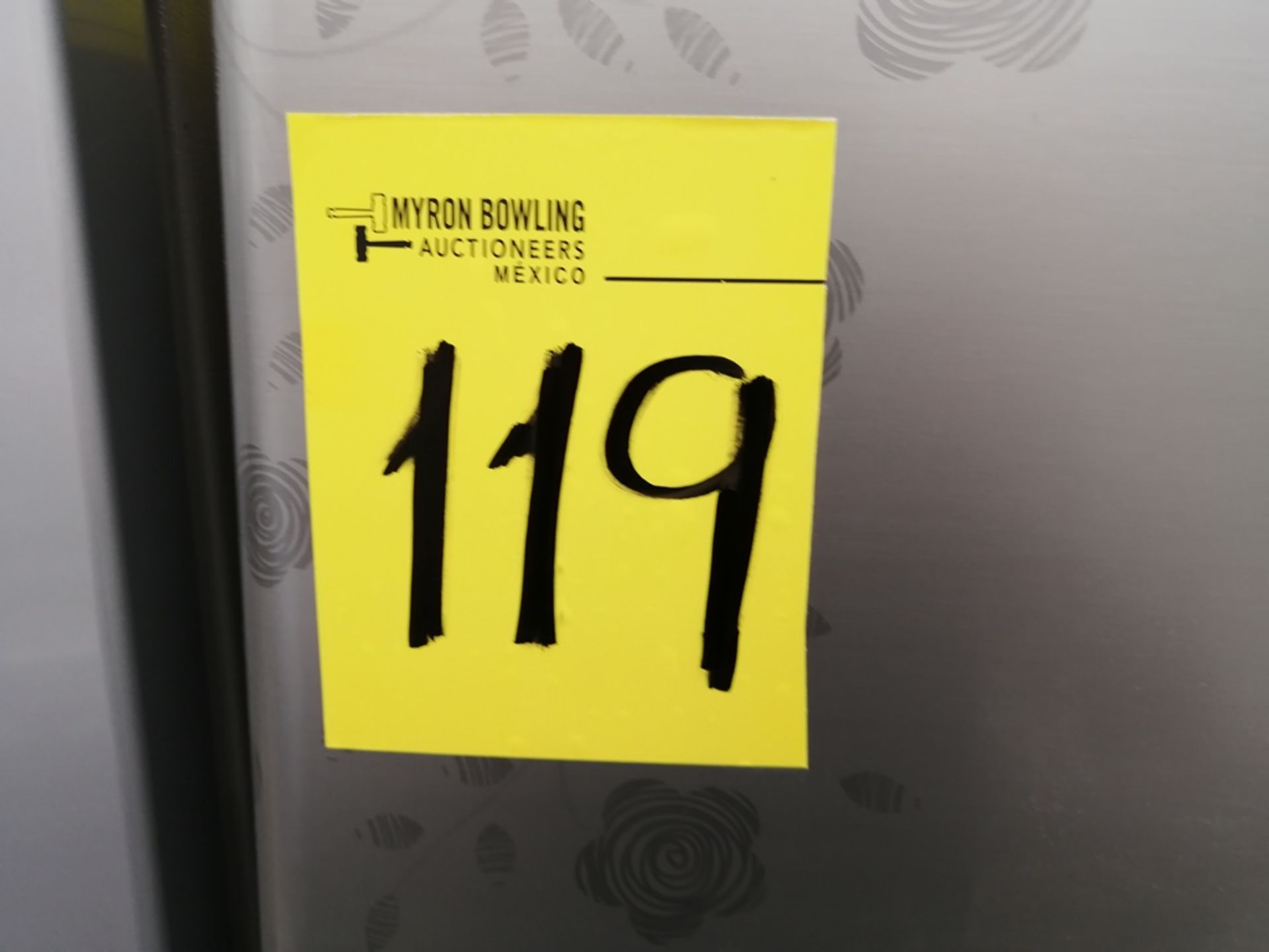 Lote de 2 refrigeradores incluye: 1 Refrigerador, Marca Winia, Modelo DFR40510GNDG, Serie MR21YN107 - Image 15 of 15