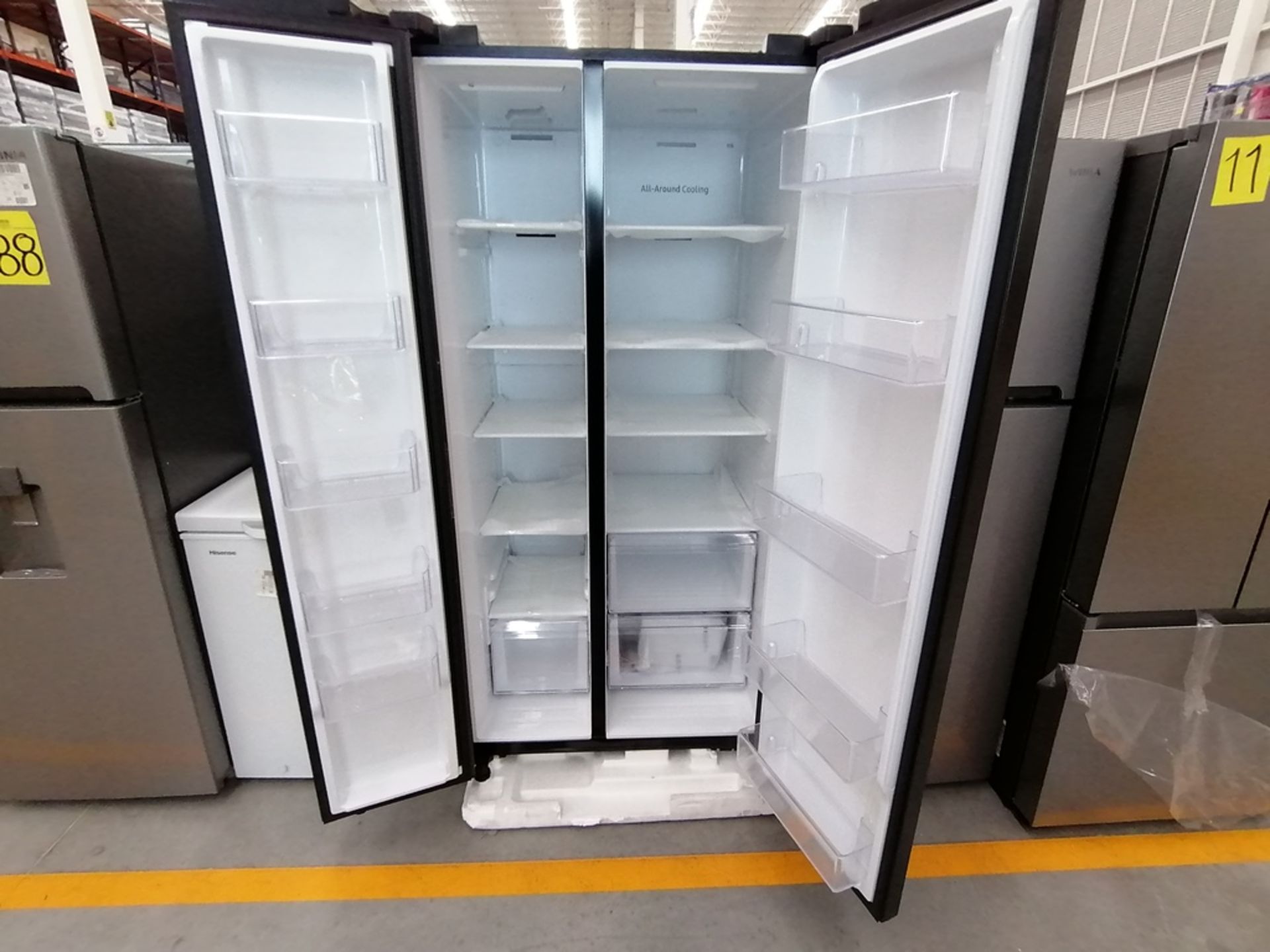 Lote de 2 refrigeradores incluye: 1 Refrigerador, Marca Samsung, Modelo RS28T5B00B1, Serie 0B2V4BAR - Image 10 of 13