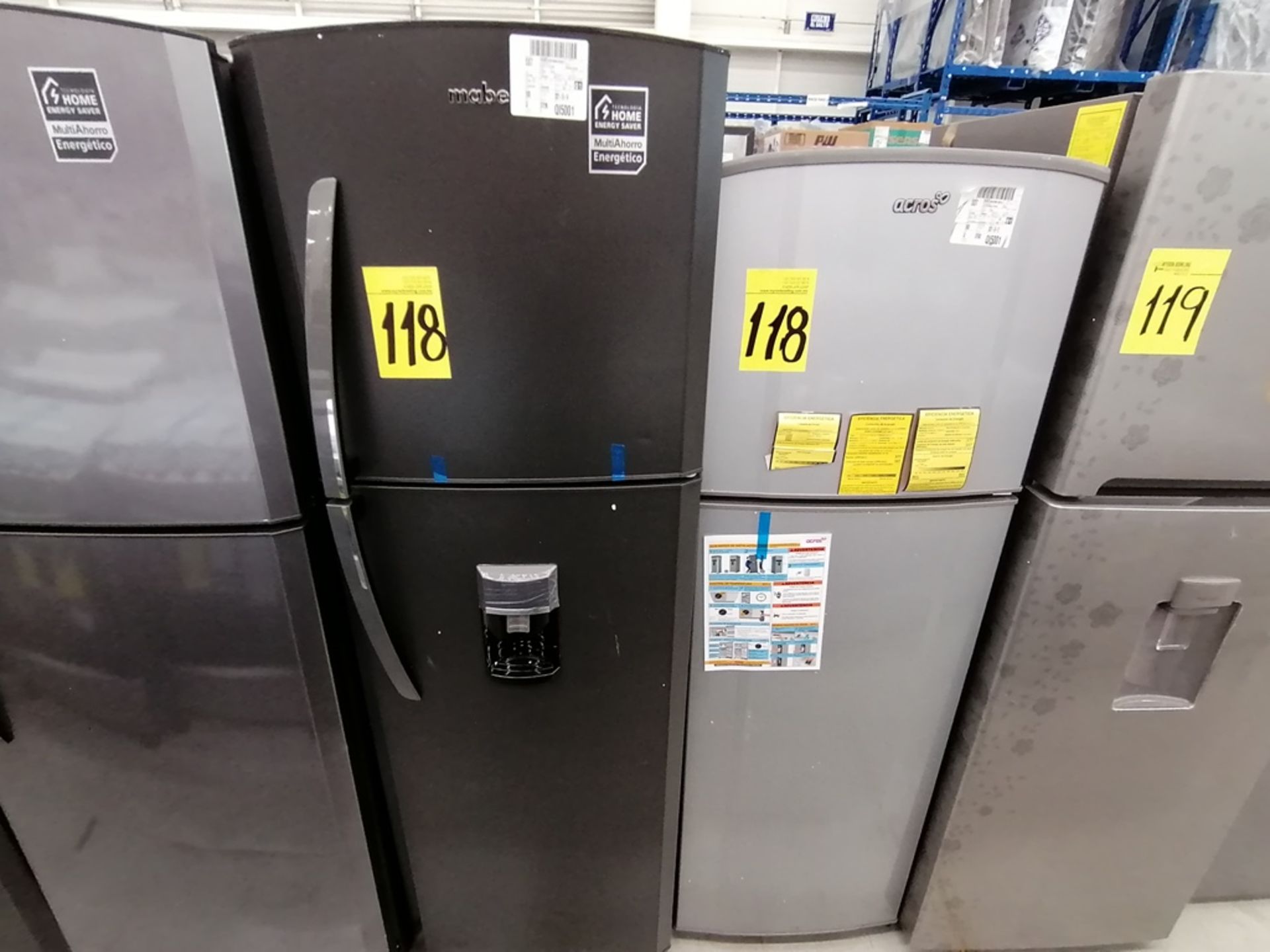 Lote de 2 refrigeradores incluye: 1 Refrigerador con dispensador de agua, Marca Mabe, Modelo RMA300 - Image 10 of 15