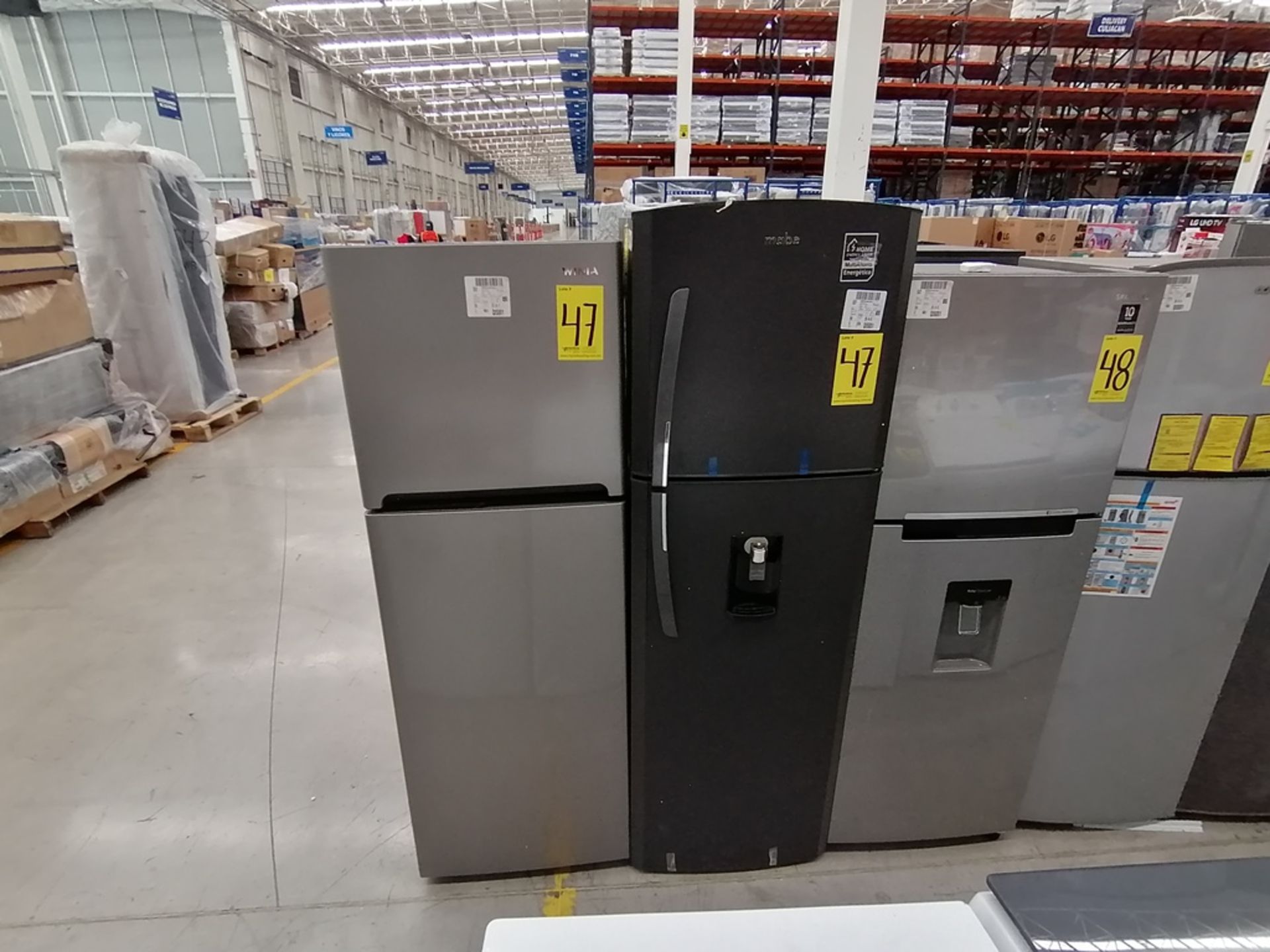 Lote de 2 refrigeradores incluye: 1 Refrigerador, Marca Winia, Modelo DFR32210GNV, Serie MR219N1206 - Image 10 of 15