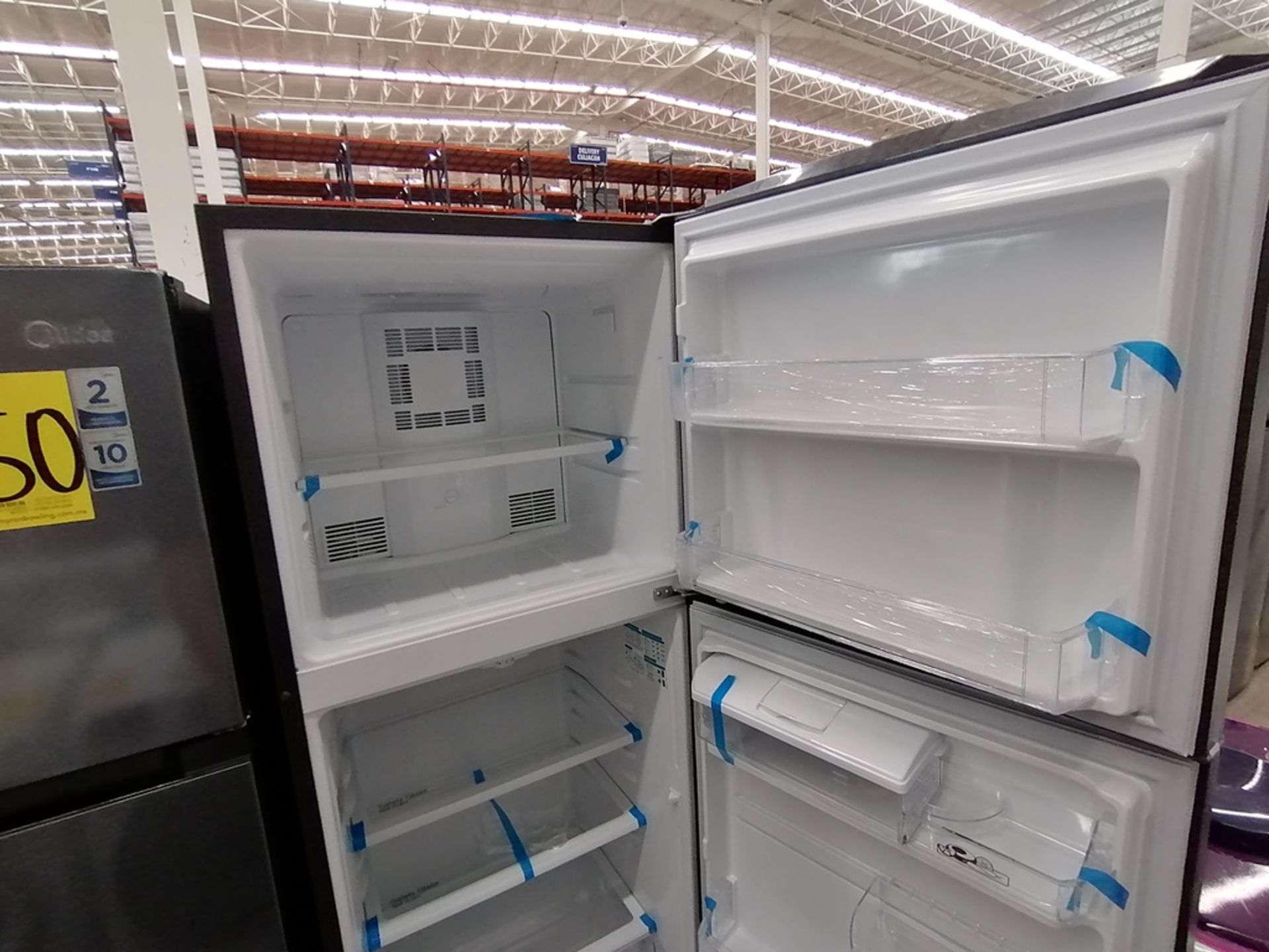 Lote de 2 refrigeradores incluye: 1 Refrigerador, Marca Midea, Modelo MRTN09G2NCS, Serie 341B261870 - Image 6 of 15