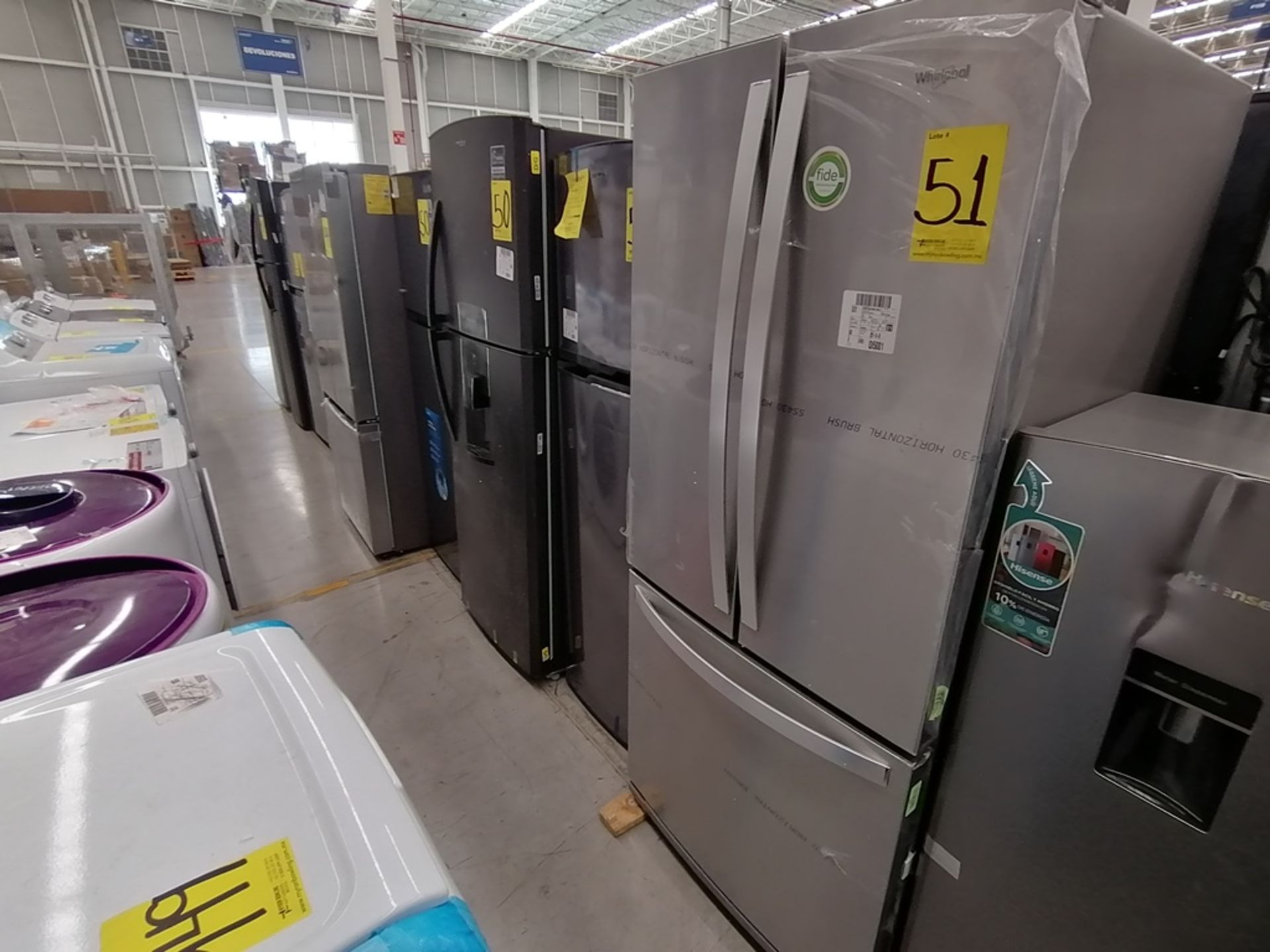 Lote de 2 refrigeradores incluye: 1 Refrigerador, Marca Mabe, Modelo RMA1025VMX, Serie 2111B618024, - Image 8 of 15