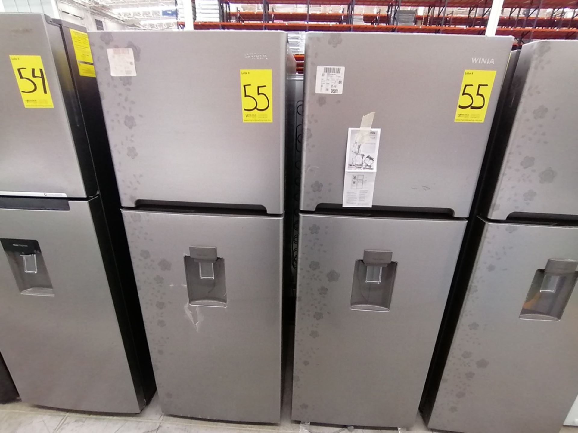 Lote de 2 refrigeradores incluye: 1 Refrigerador con dispensador de agua, Marca Winia, Modelo DFR40 - Image 10 of 15