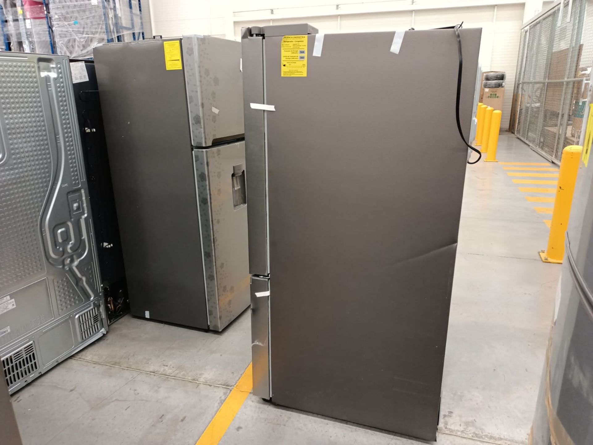 Lote de 2 refrigeradores incluye: 1 refrigerador marca Samsung, modelo RF22A4010S9/EM - Image 19 of 51