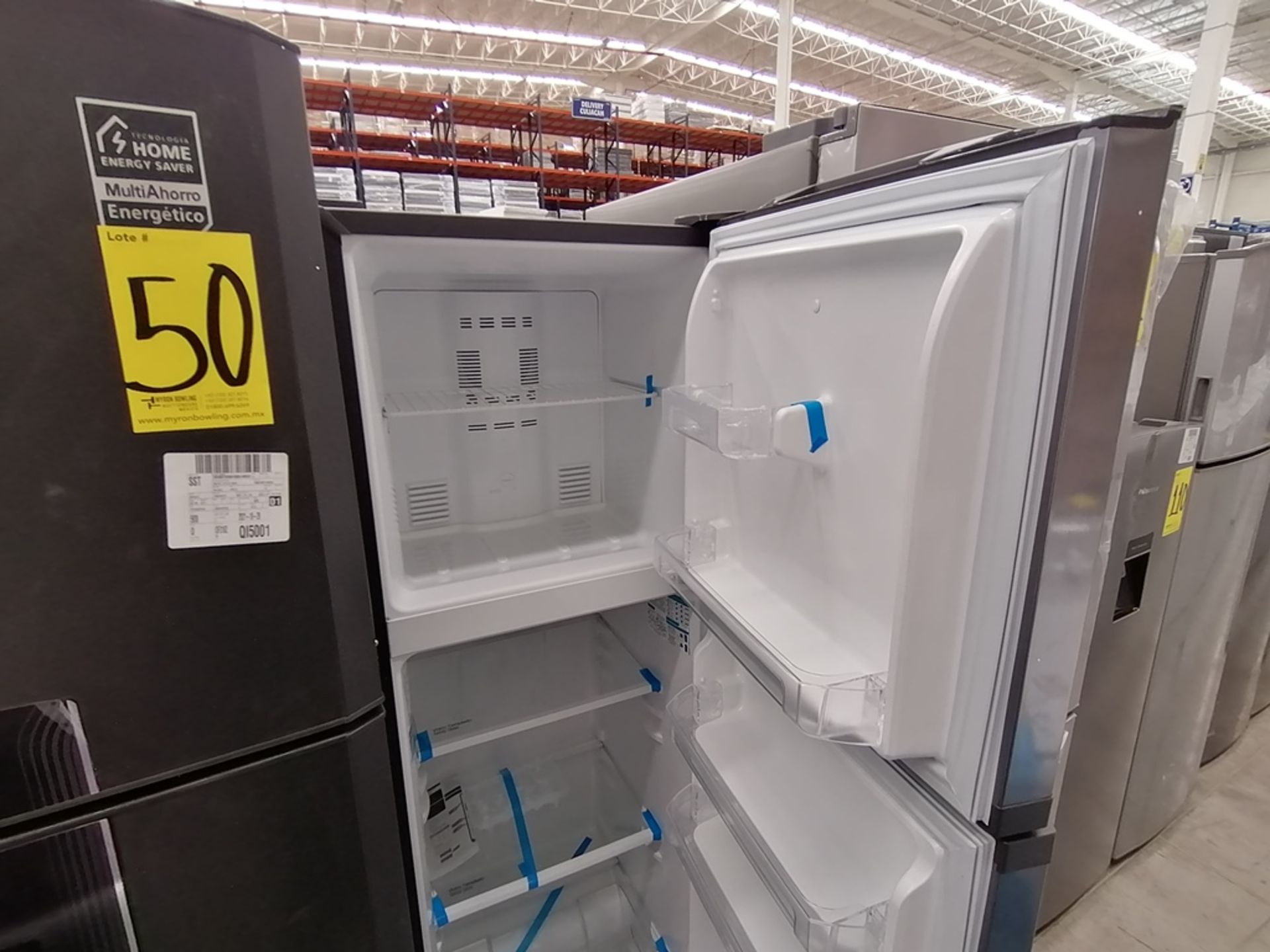 Lote de 2 refrigeradores incluye: 1 Refrigerador, Marca Mabe, Modelo RMA1025VMX, Serie 2111B618024, - Image 4 of 15