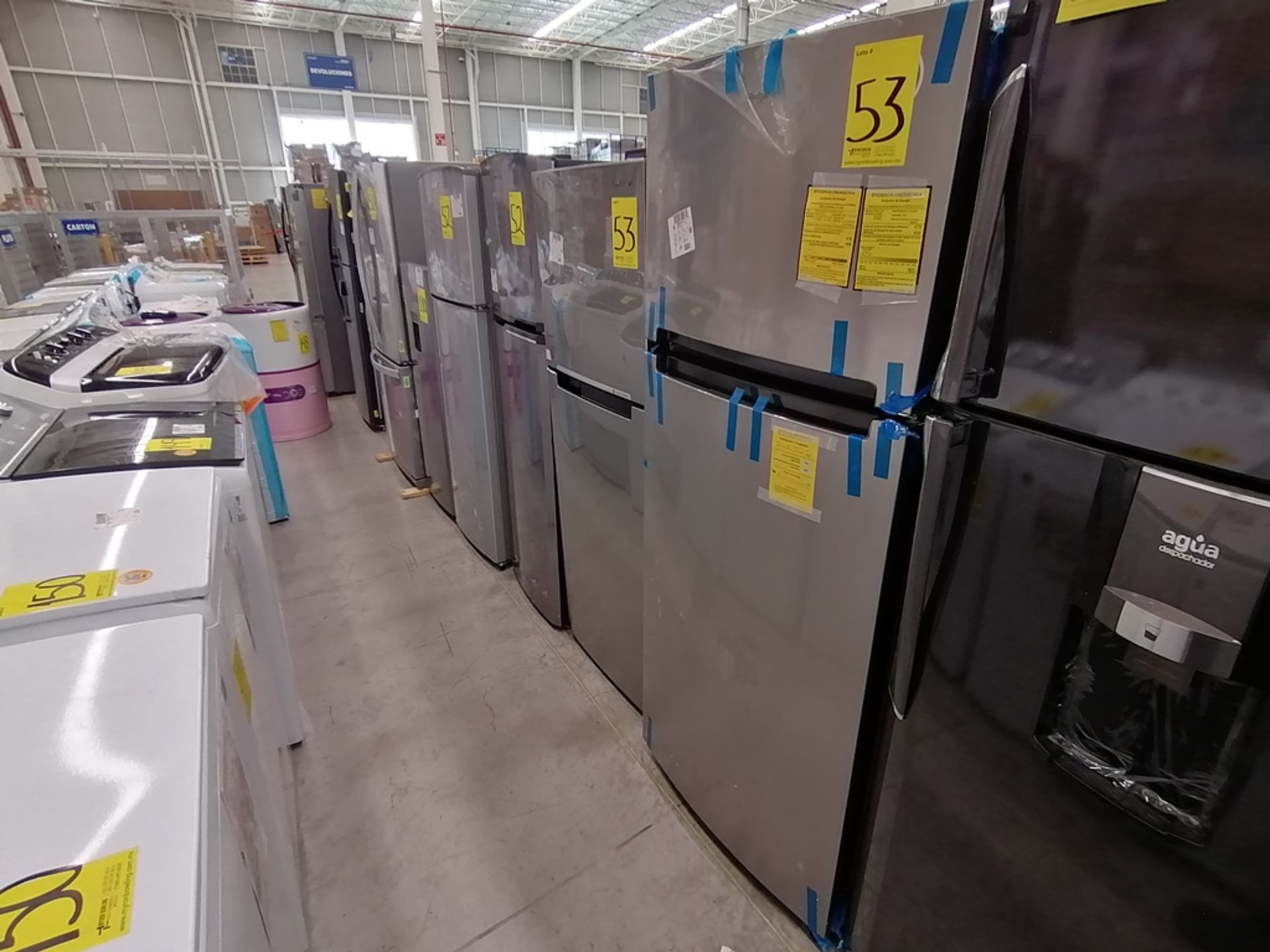 Lote de 2 refrigeradores incluye: 1 Refrigerador, Marca Samsung, Modelo RT29K500JS8, Serie 0AZS4BAR