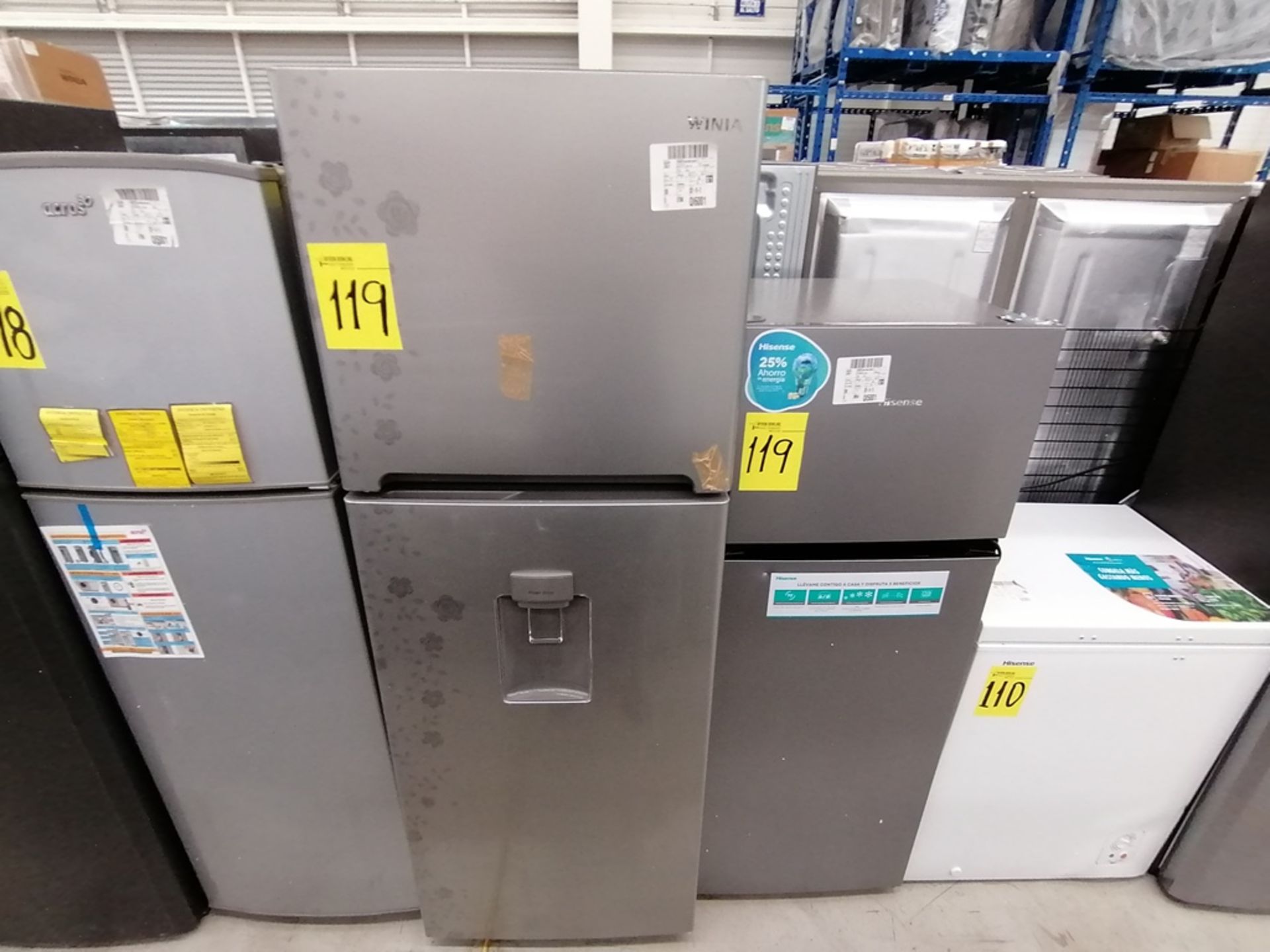 Lote de 2 refrigeradores incluye: 1 Refrigerador, Marca Winia, Modelo DFR40510GNDG, Serie MR21YN107 - Image 3 of 15