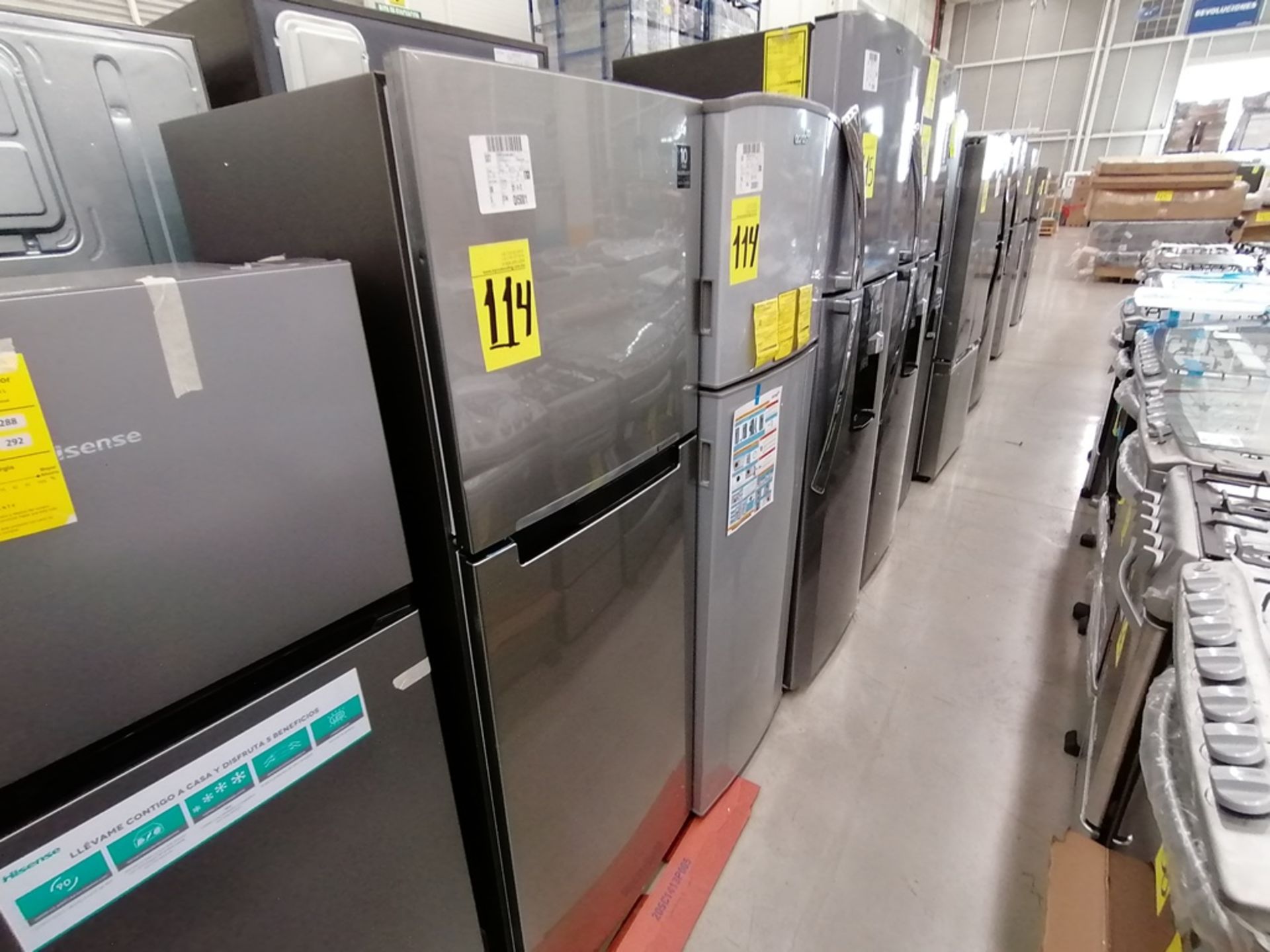 Lote de 2 refrigeradores incluye: 1 Refrigerador, Marca Samsung, Modelo RT29K500JS8, Serie 0AZS4BAR - Image 2 of 16