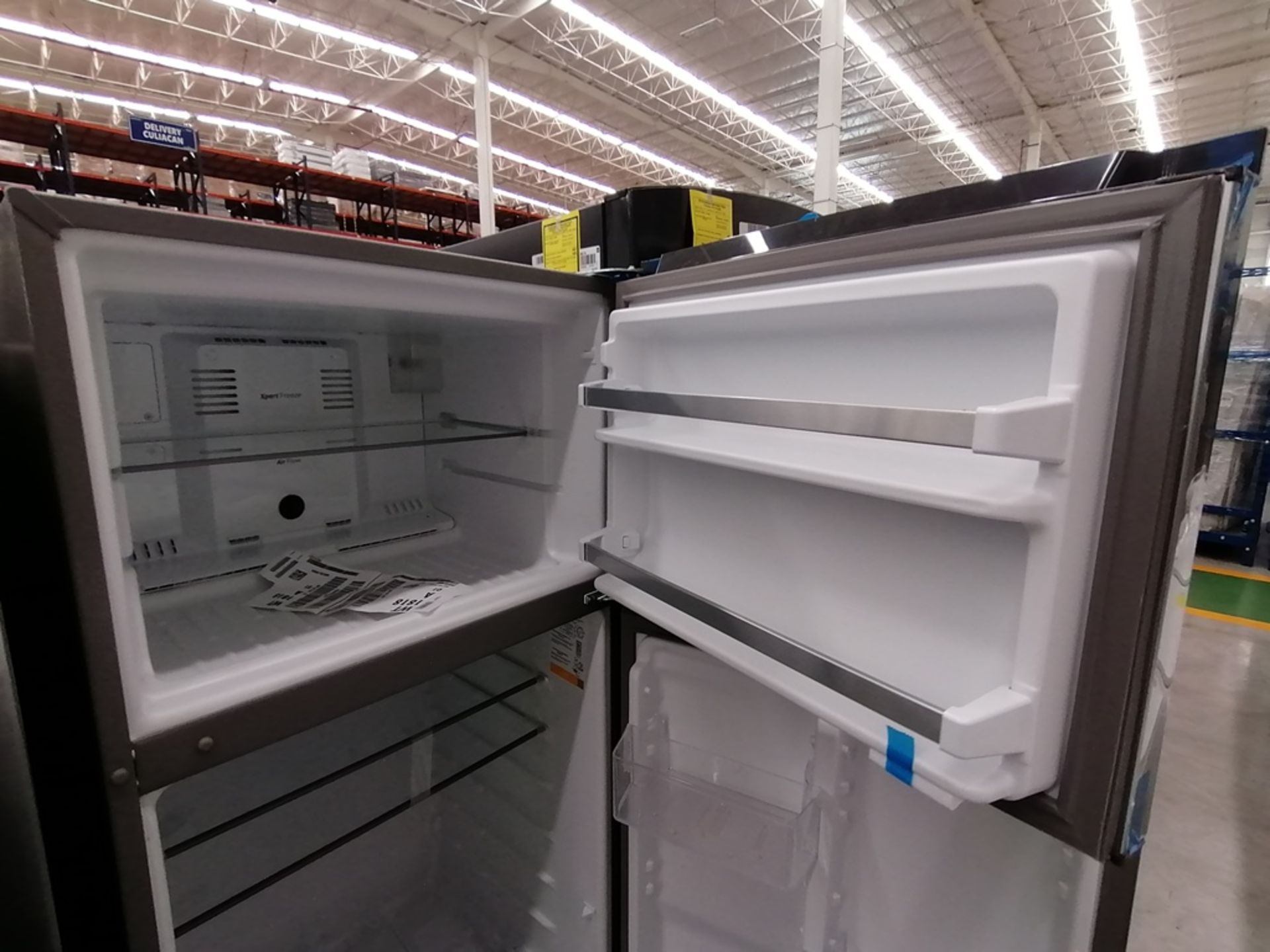 Lote de 2 refrigeradores incluye: 1 Refrigerador, Marca Samsung, Modelo RT29K500JS8, Serie 0AZS4BAR - Image 6 of 15