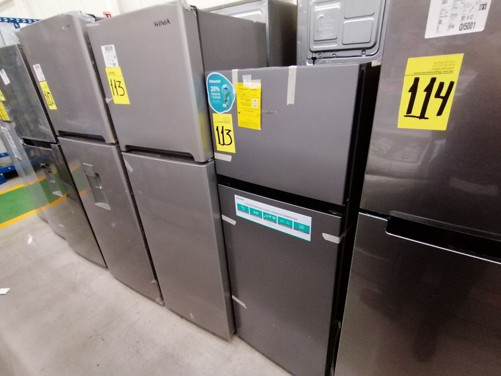 Lote de 2 refrigeradores incluye: 1 Refrigerador, Marca Winia, Modelo DFR25210GN, Serie MR21ZN08401