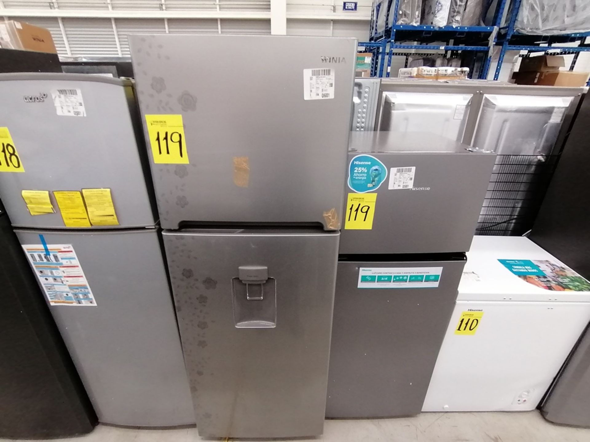 Lote de 2 refrigeradores incluye: 1 Refrigerador, Marca Winia, Modelo DFR40510GNDG, Serie MR21YN107 - Image 12 of 15