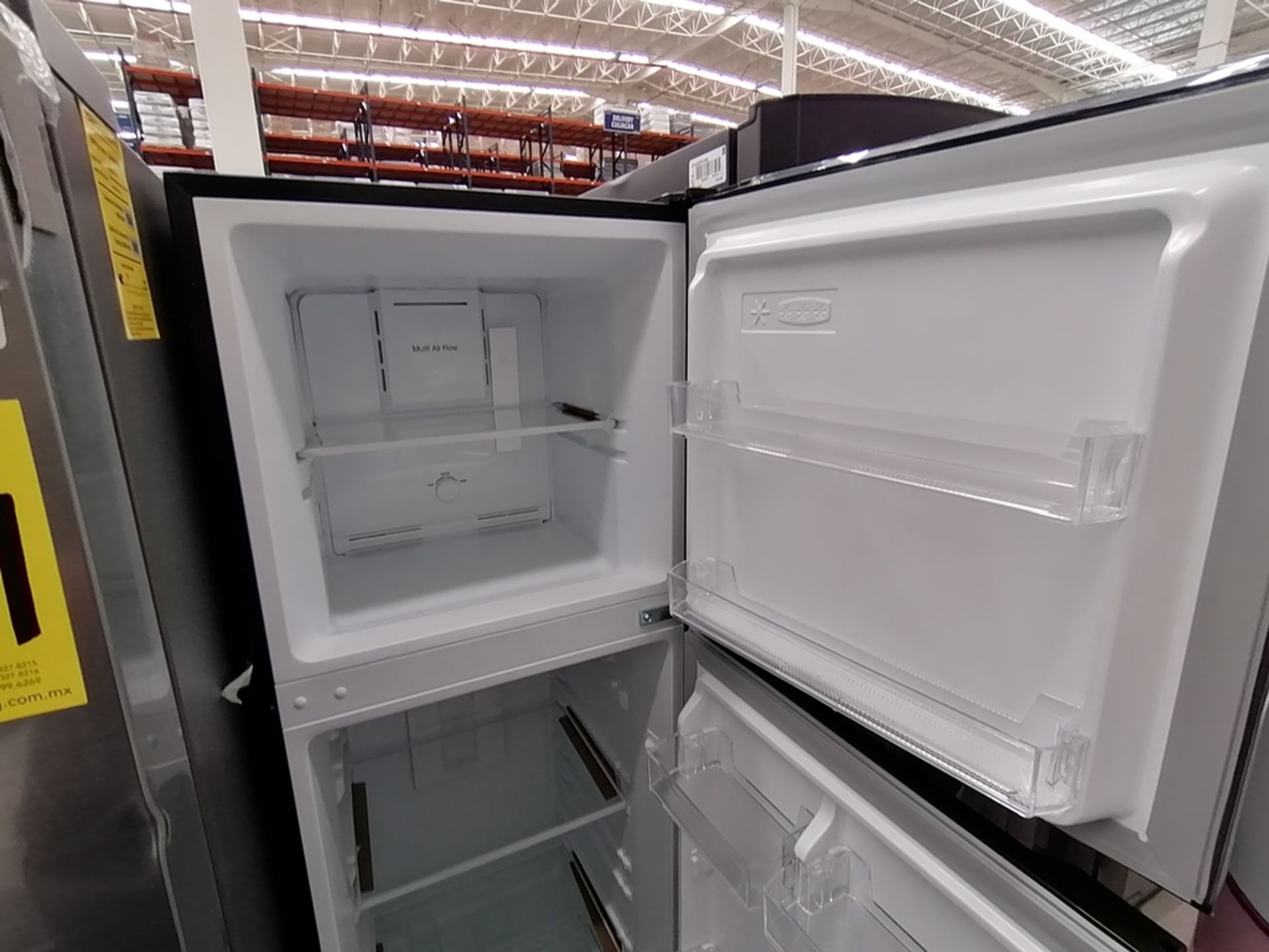 Lote de 2 refrigeradores incluye: 1 Refrigerador, Marca Midea, Modelo MRTN09G2NCS, Serie 341B261870 - Image 4 of 15