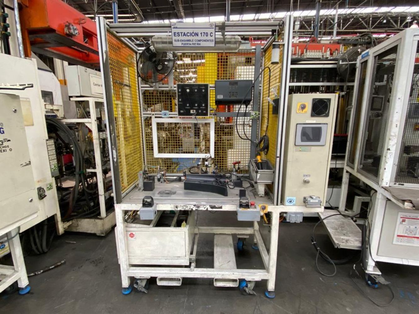 Enaiviv injection machine, Complete production lines, Work tables and Fanuc Robots
