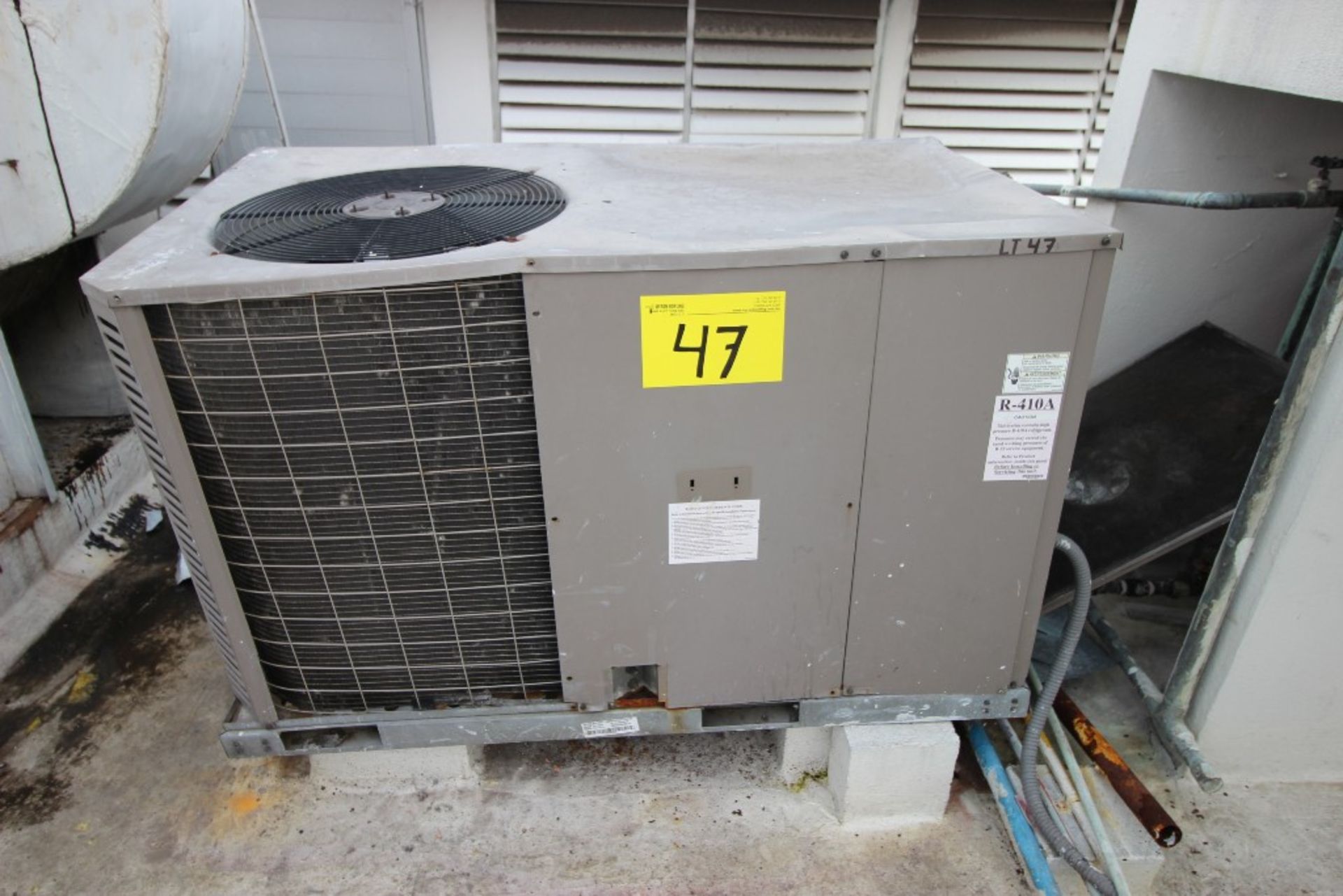 Unidad condensadora para aire acondicionado de un ventilador marca SA, modelo:NM060C00A1AAA2A, núme - Bild 11 aus 27