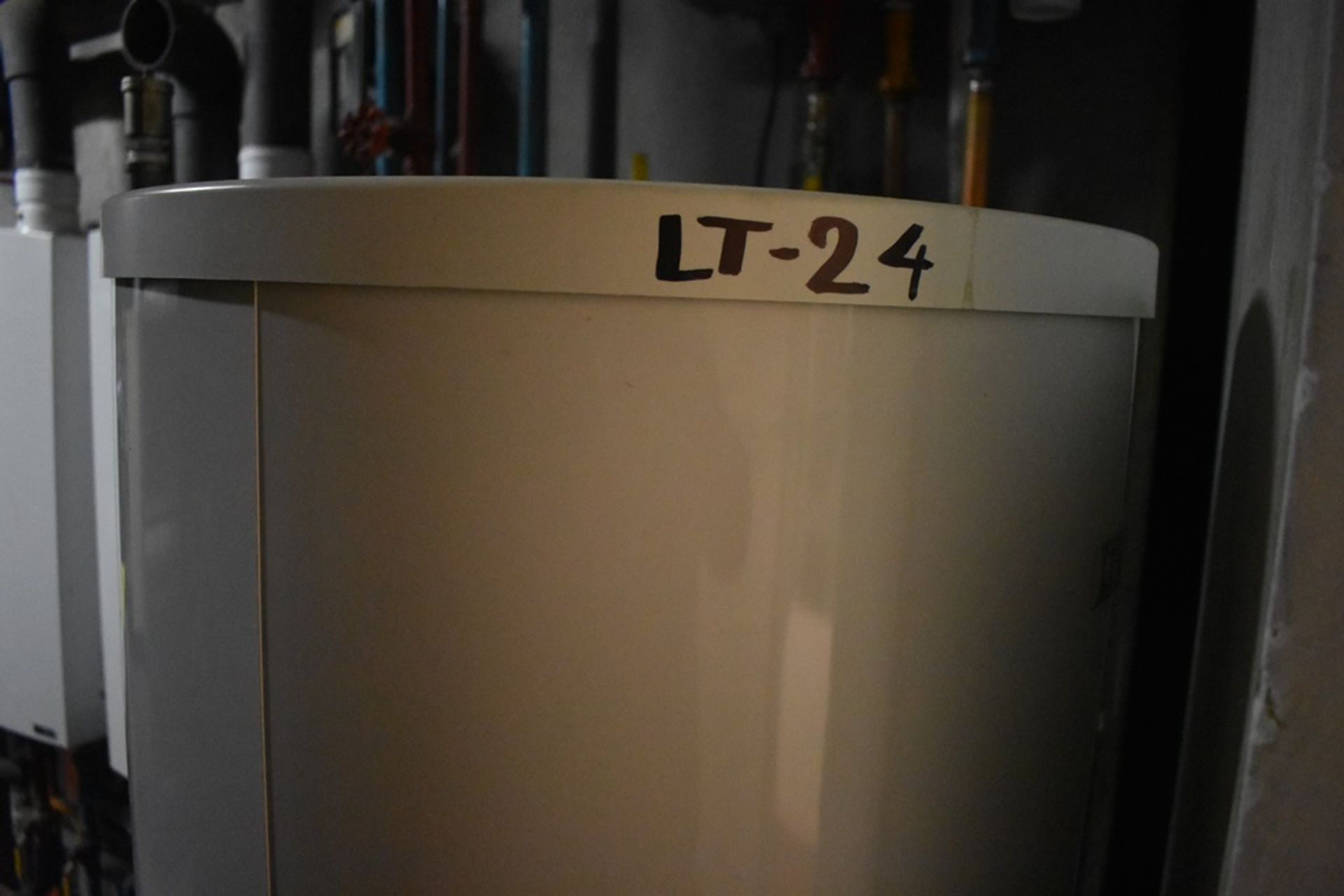 Sistema de filtración de agua marca Lalvaky, que incluye un sistema hidroneumático marca Pedrollo, - Bild 31 aus 40