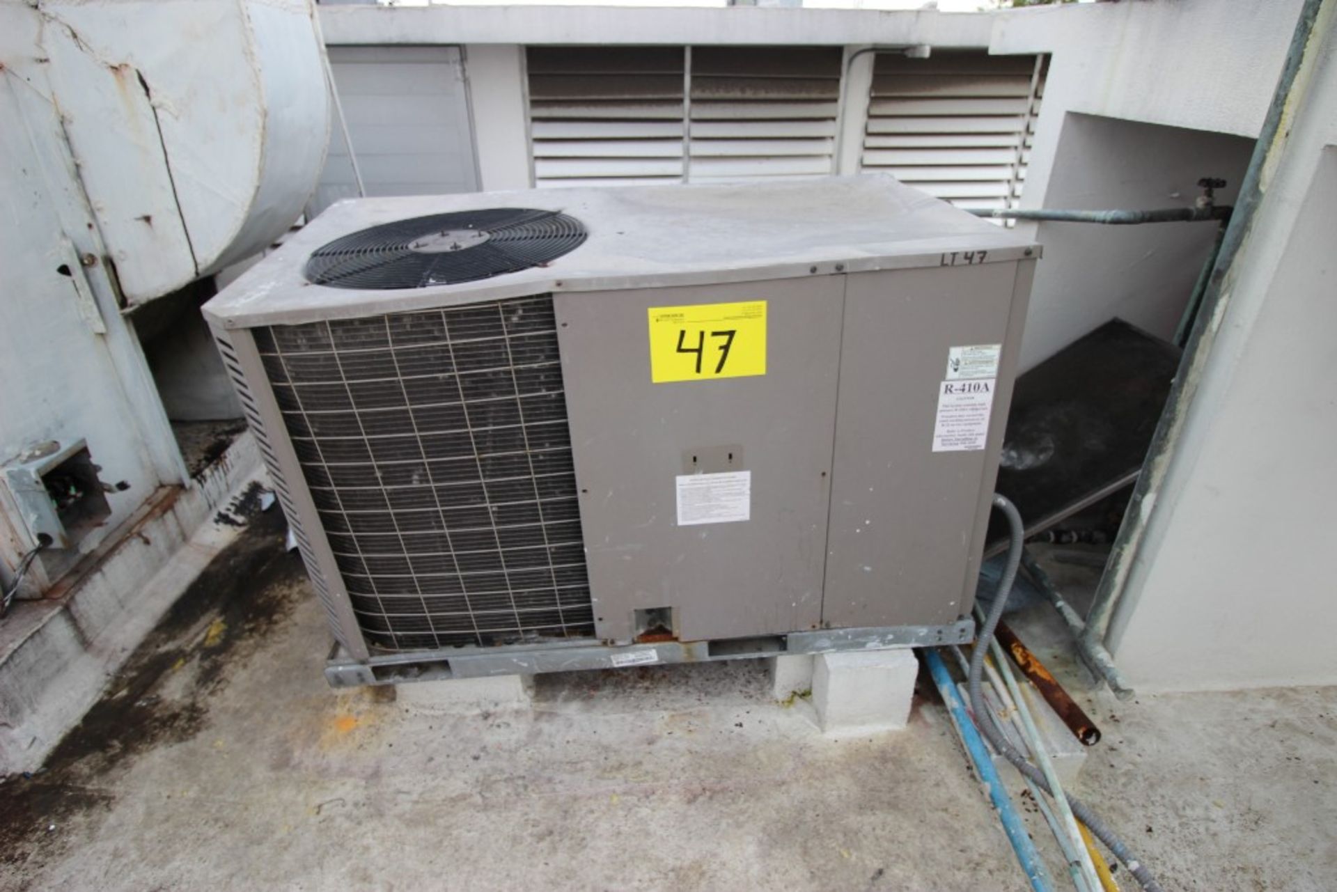 Unidad condensadora para aire acondicionado de un ventilador marca SA, modelo:NM060C00A1AAA2A, núme - Bild 7 aus 27