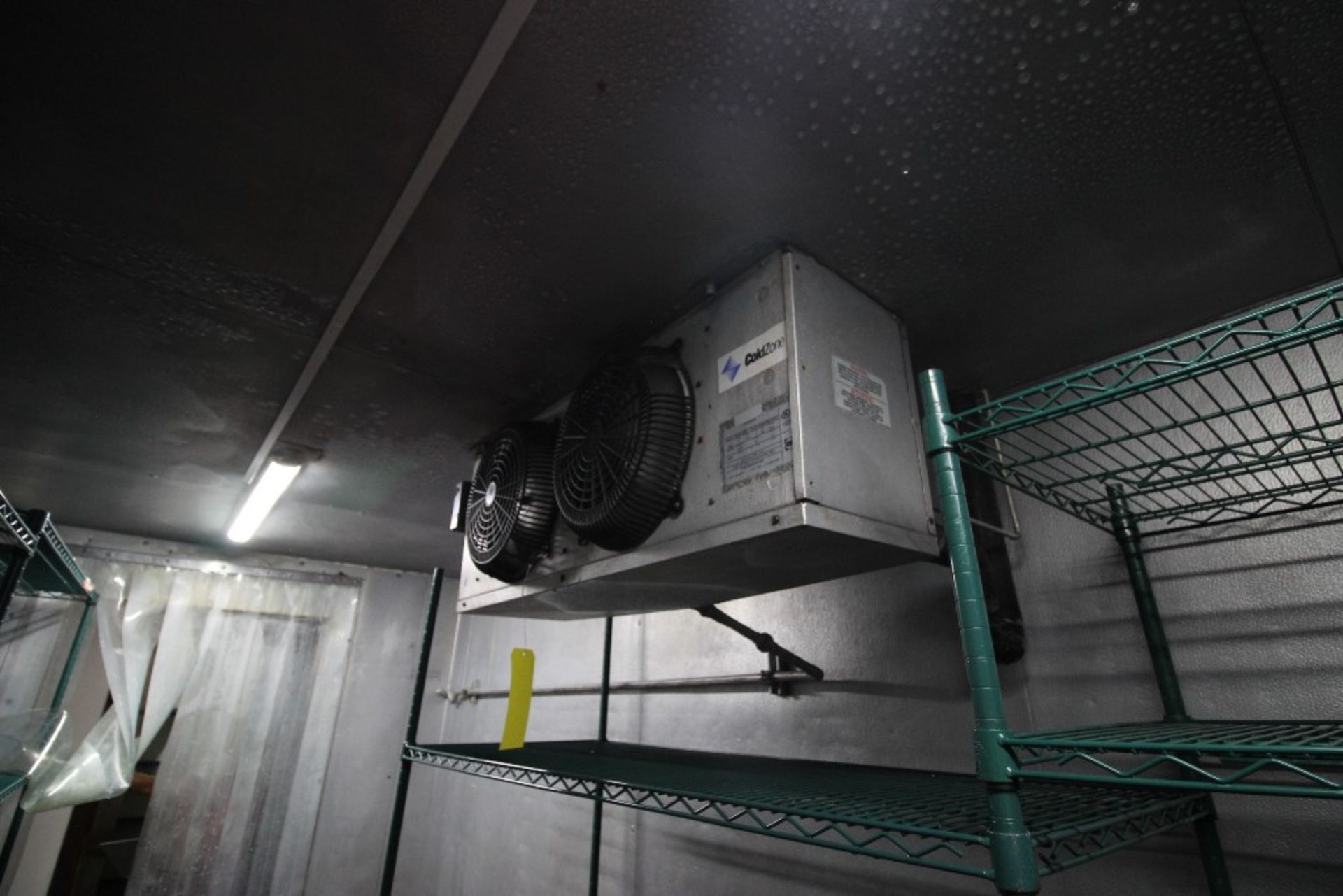 Difusor de doble ventilador maca Coldzone con las siguientes características modelo:AA28-122b, núme - Image 5 of 28