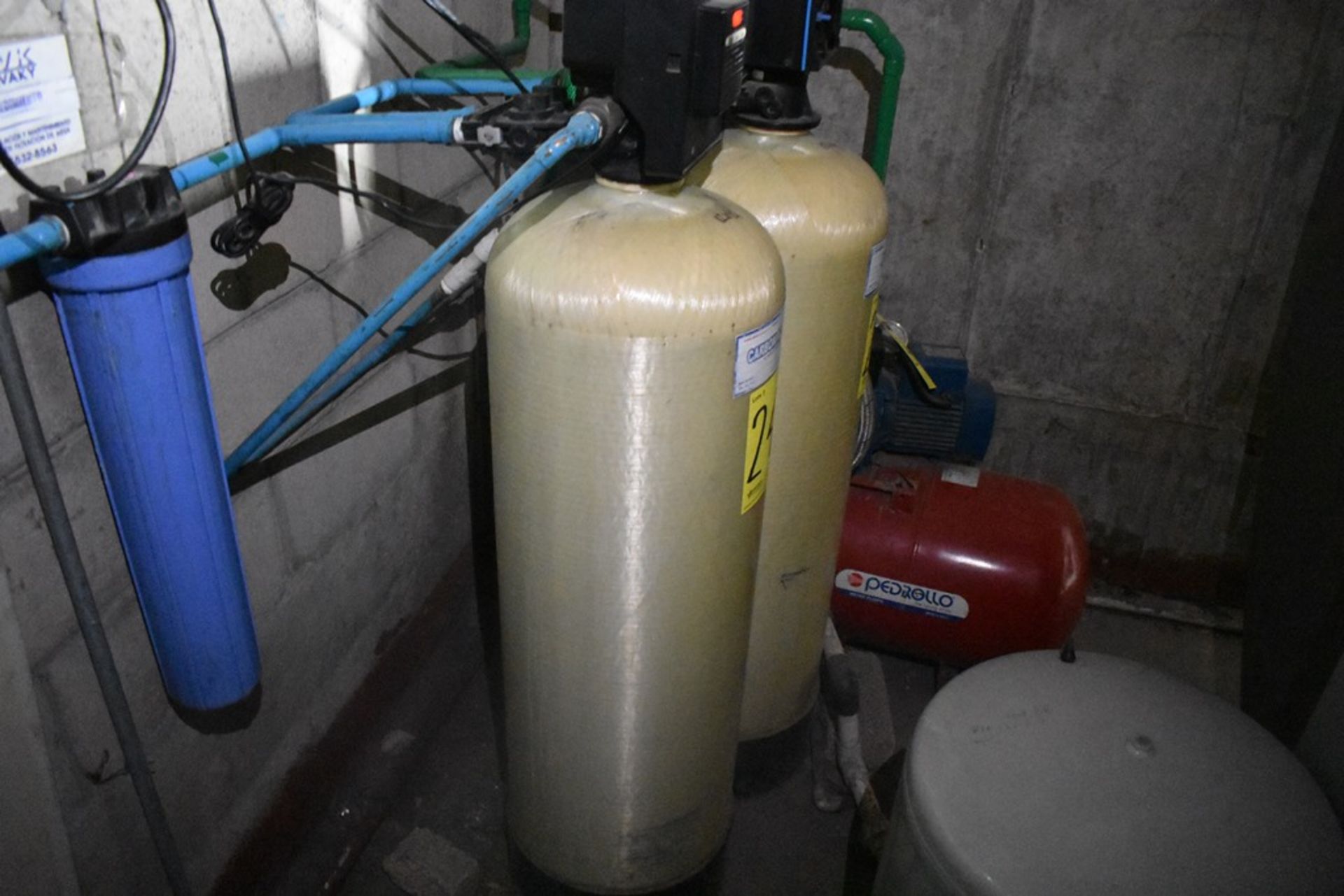 Sistema de filtración de agua marca Lalvaky, que incluye un sistema hidroneumático marca Pedrollo, - Bild 6 aus 40