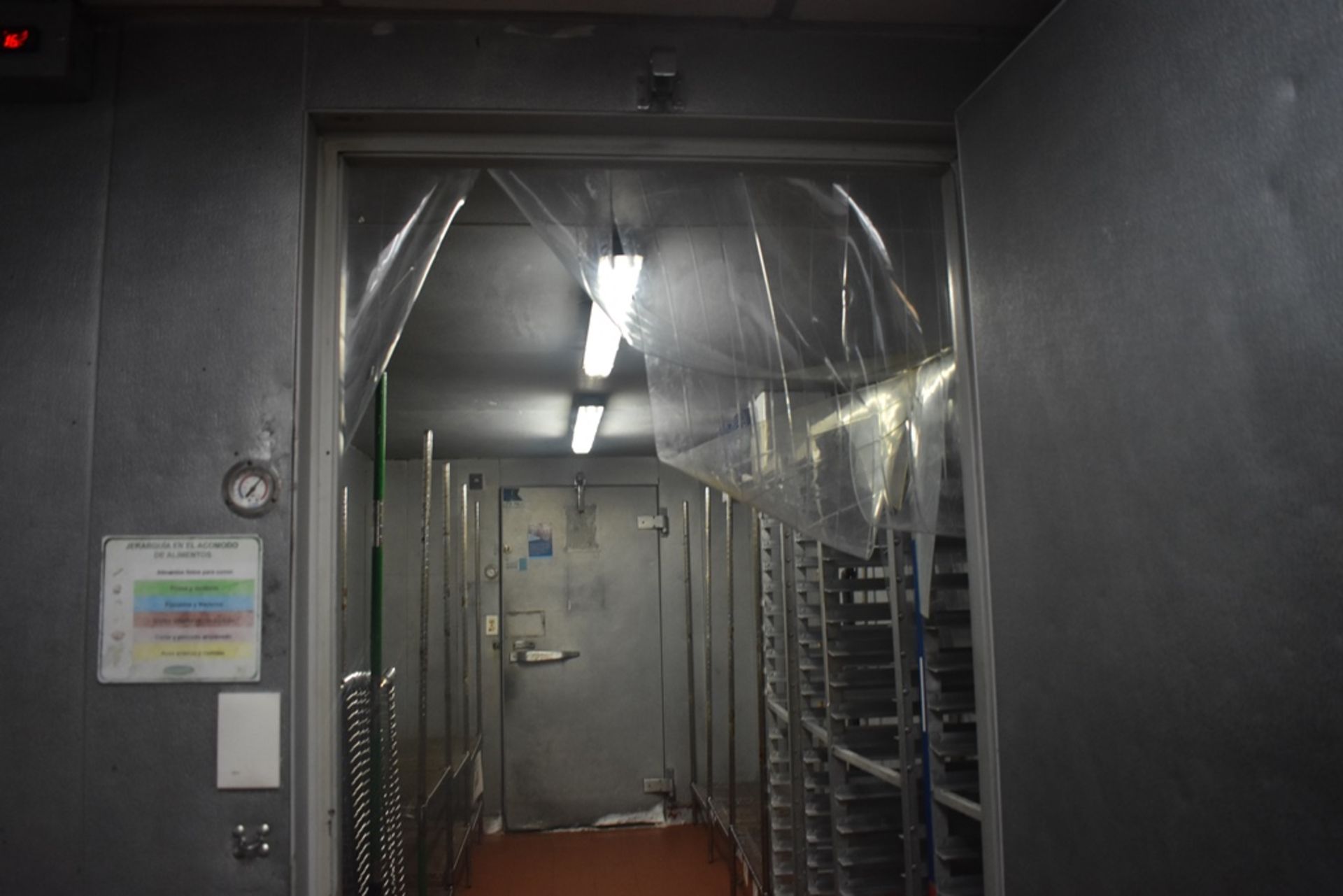Cámara de congelación medidas 2.50 x 2.54 x 2.20 m, incluye difusor de dos ventiladores marca Bohn, - Image 3 of 31
