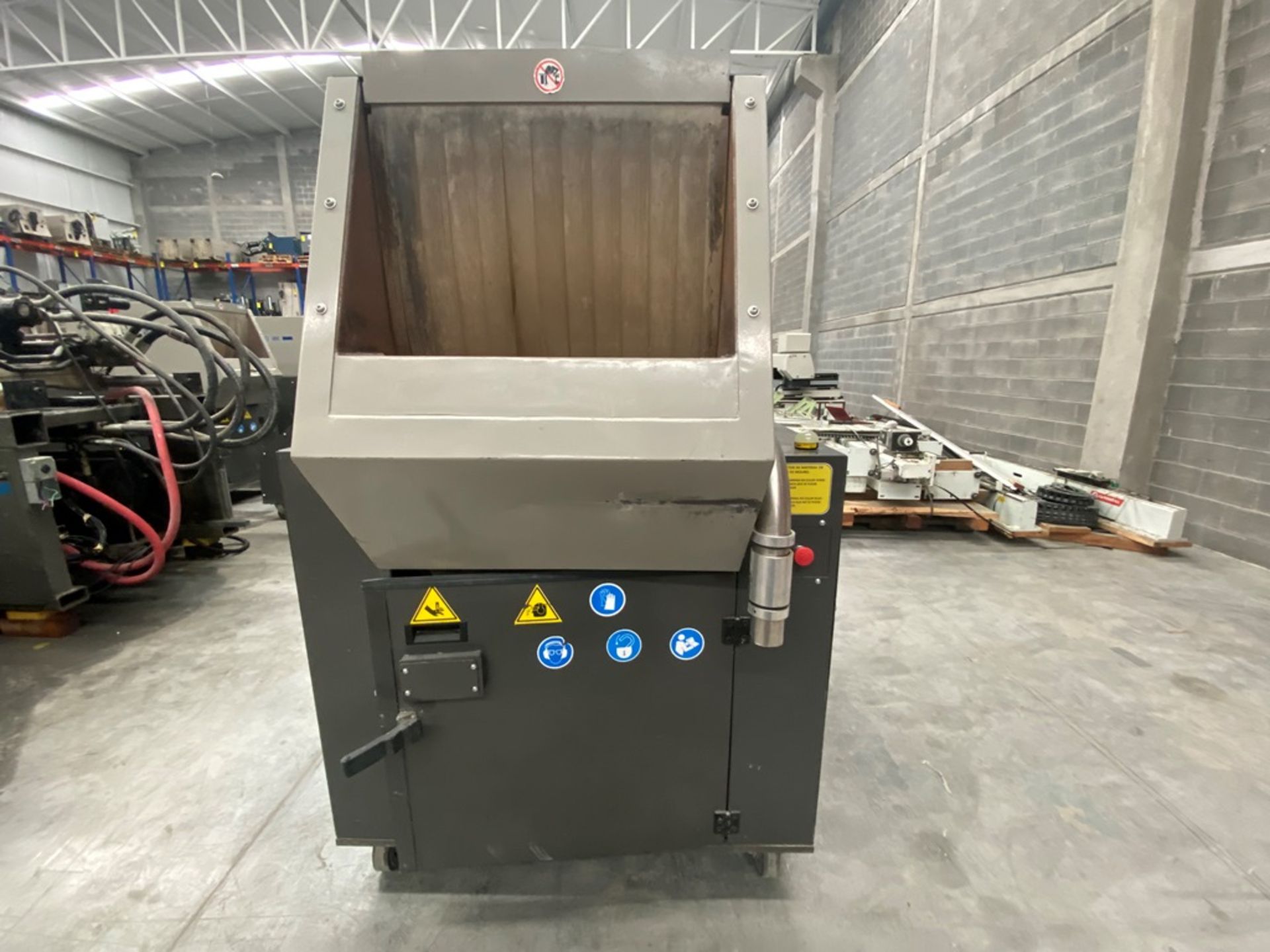 AEC Plastic Granulator of 25 HP, year 2016, current 460V/60Hz 3PH - Image 3 of 41