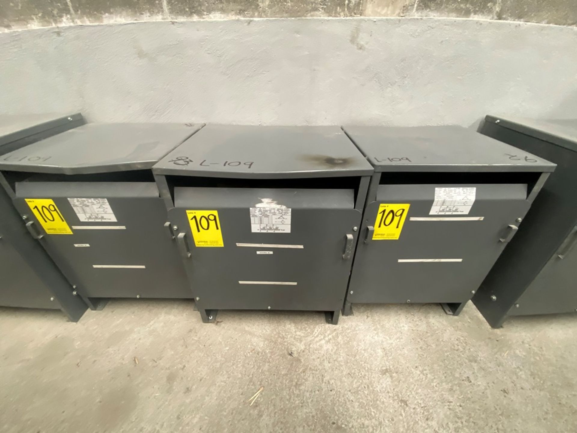 Lot of 3 transformers, 15KVA and 30KVA - Image 2 of 17