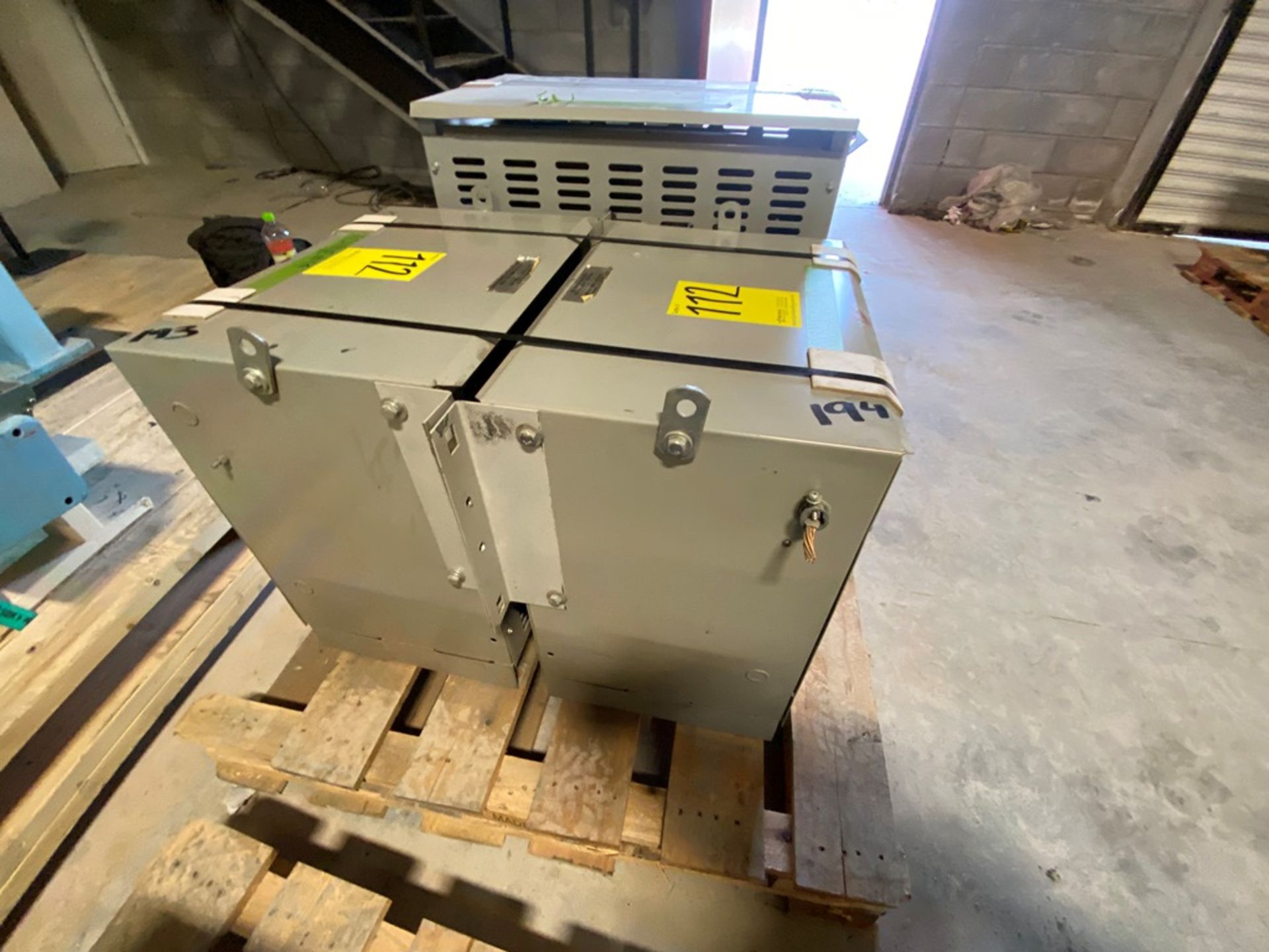 Lot of 3 transformers, Capacity 30KVA. - Image 4 of 35