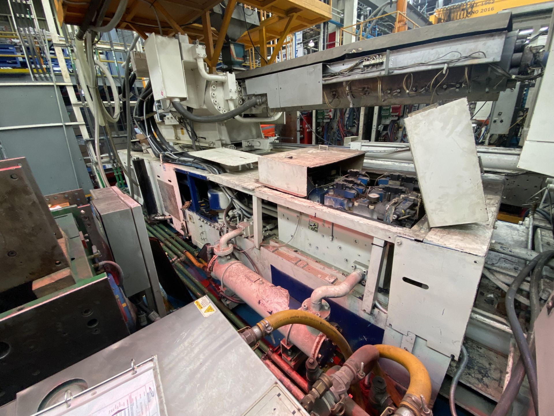 UBE Plastic Injection Machine, capacity 1500 tons, year 1994 - Image 68 of 126