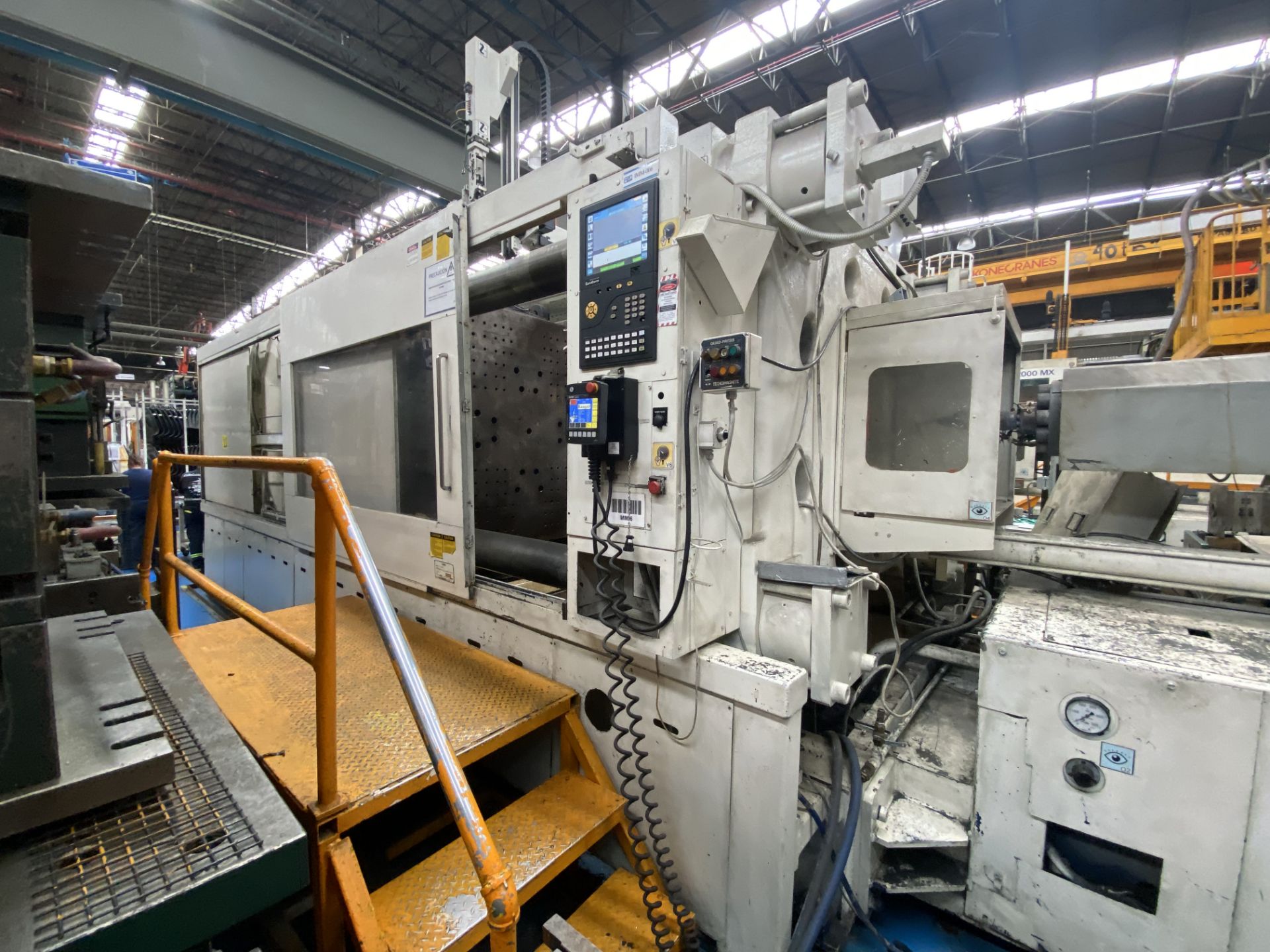 UBE Plastic Injection Machine, capacity 1500 tons, year 1994 - Image 105 of 126