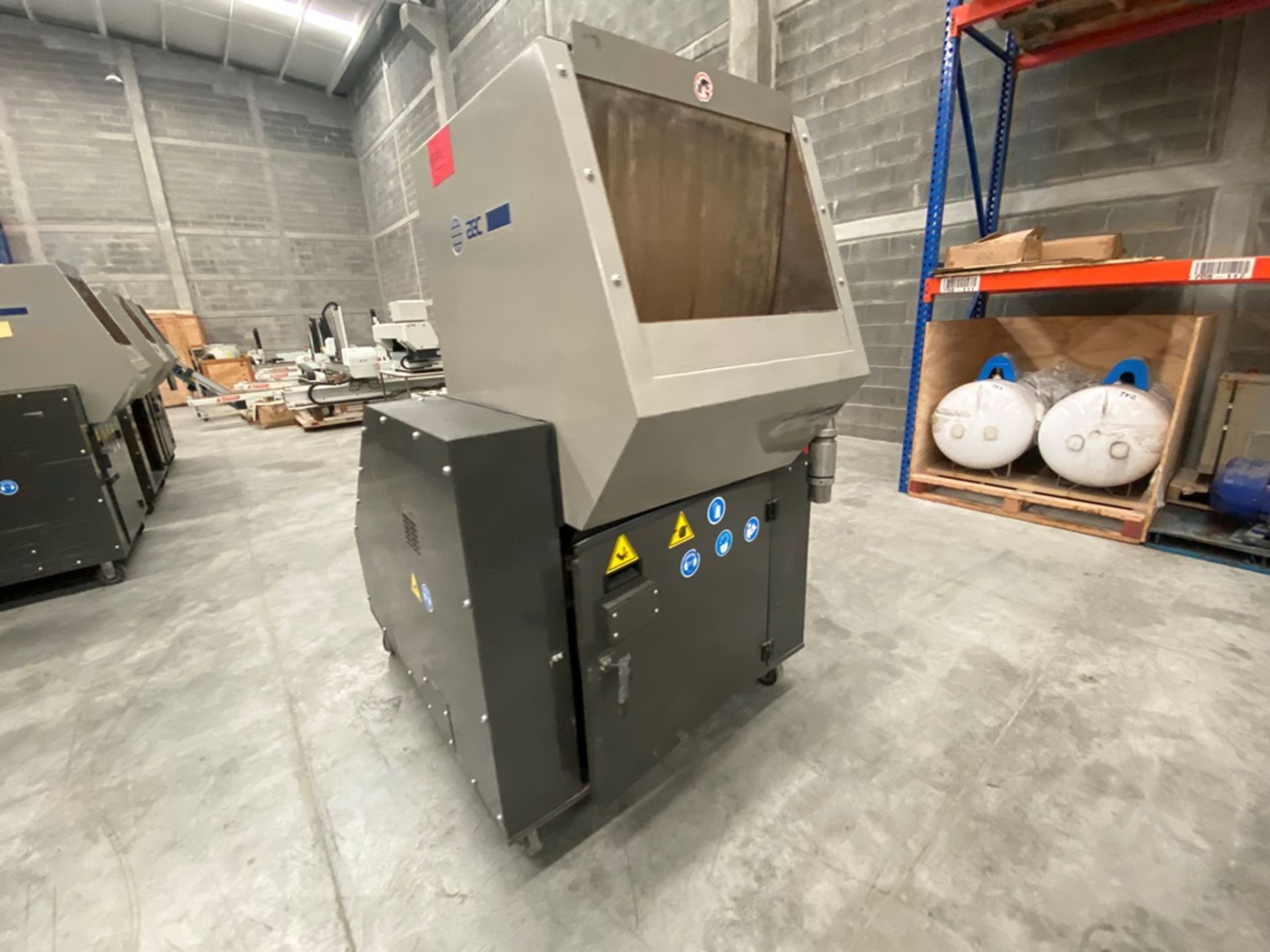 AEC Plastic Granulator of 25 HP, year 2016, current 460V/60Hz 3PH - Image 32 of 41