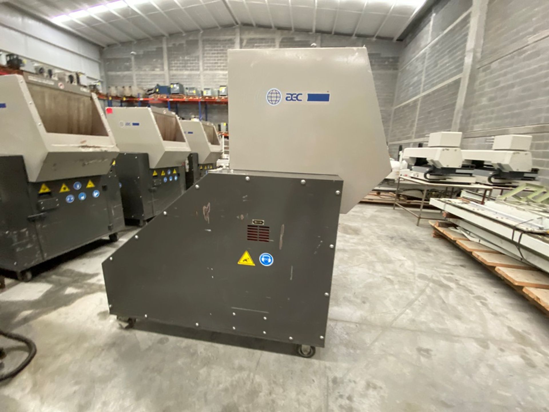 AEC Granulator for plastic of 25 HP, year 2016 current 460V/60Hz 3PH - Image 14 of 36