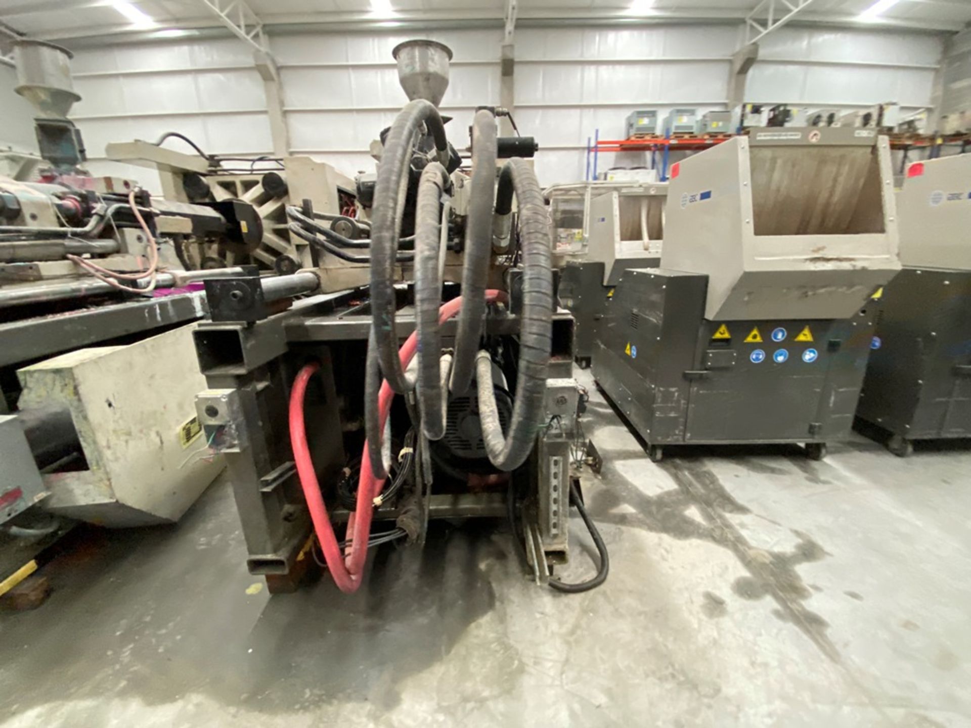 Cincinnati Milacron Plastic Injection Machine 300 Tons, Injection Capacity 822gr. - Image 21 of 82