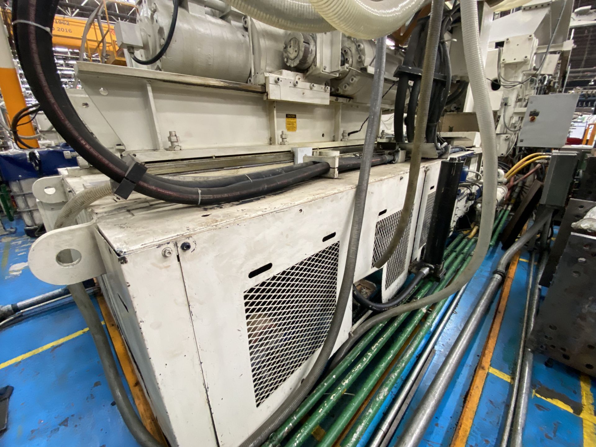 UBE Plastic Injection Machine, capacity 1500 tons, year 1994 - Image 60 of 126