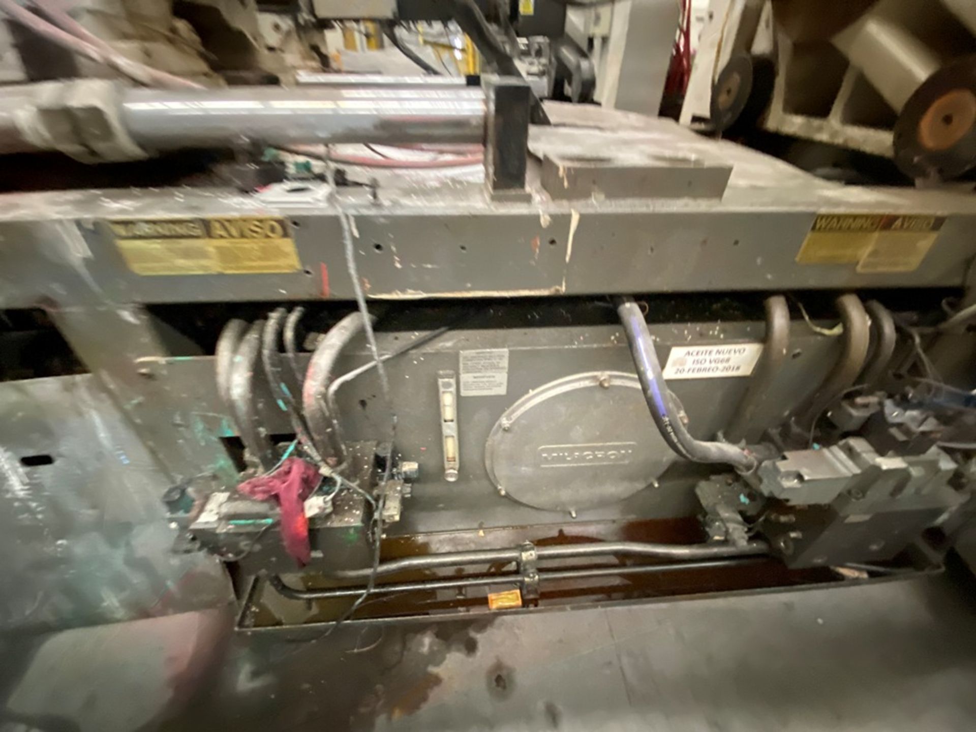 Cincinnati Milacron Plastic Injection Machine 300 Tons, Injection Capacity 822gr. - Image 36 of 82