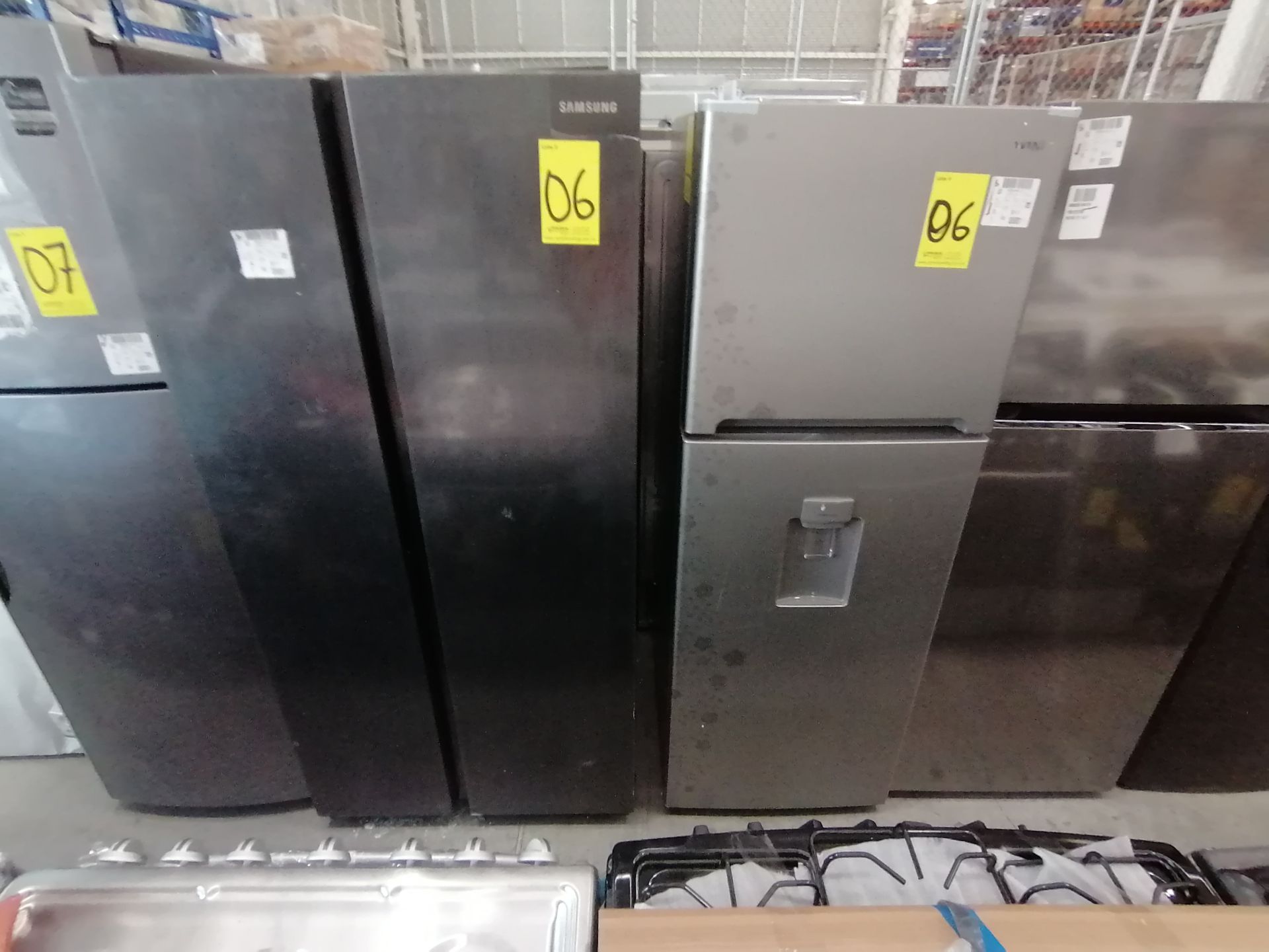 1 Refrigerador Marca Samsung, Modelo RS28T5B00B1, Serie 0B2V4BBT300531L, Color Gris, Golpeado, Favo - Image 5 of 17
