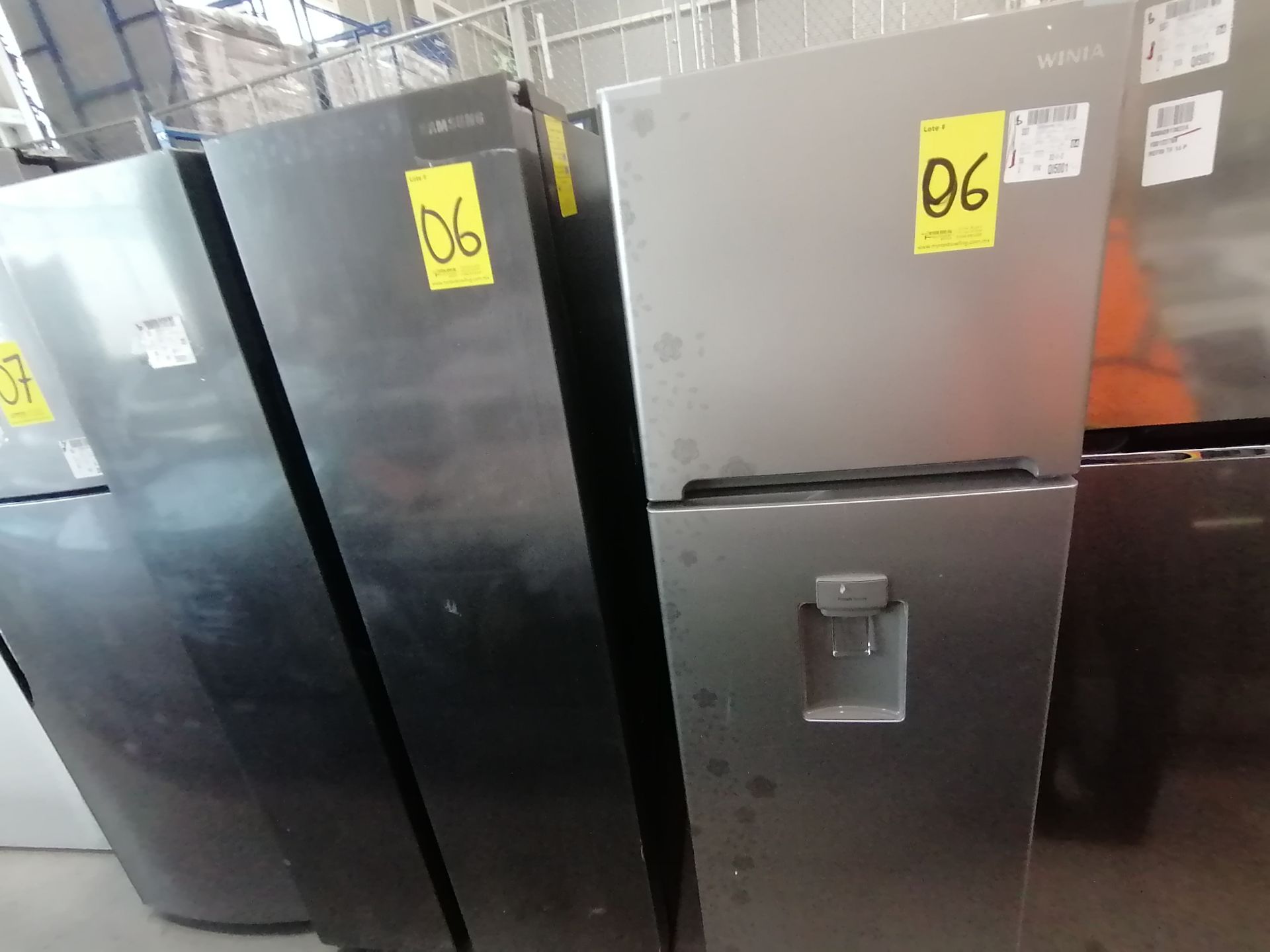 1 Refrigerador Marca Samsung, Modelo RS28T5B00B1, Serie 0B2V4BBT300531L, Color Gris, Golpeado, Favo - Image 4 of 17