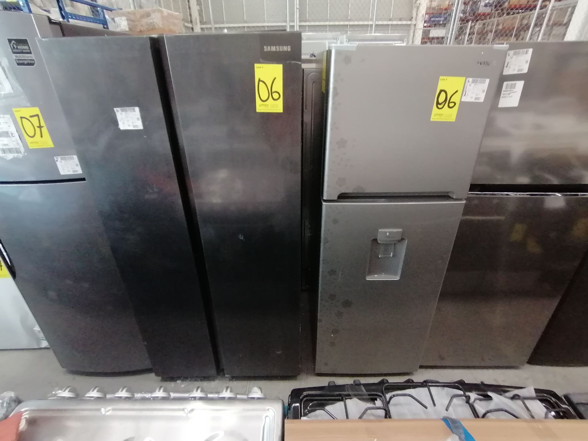 1 Refrigerador Marca Samsung, Modelo RS28T5B00B1, Serie 0B2V4BBT300531L, Color Gris, Golpeado, Favo - Image 6 of 17