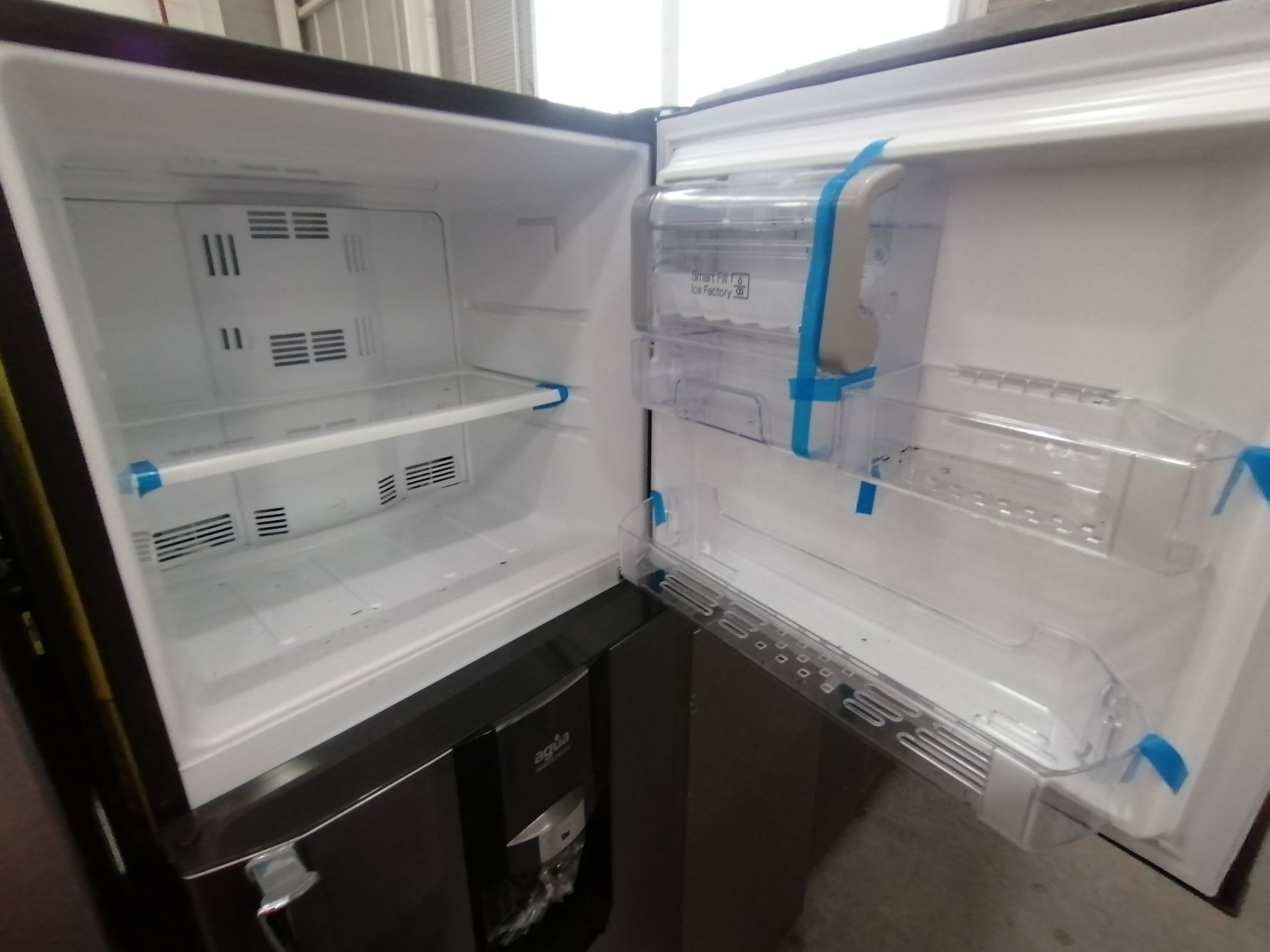 1 Refrigerador Marca Samsung, Modelo rf220fctas8, Serie BBR100057N, Color Gris, Golpeado, Favor de - Image 8 of 16
