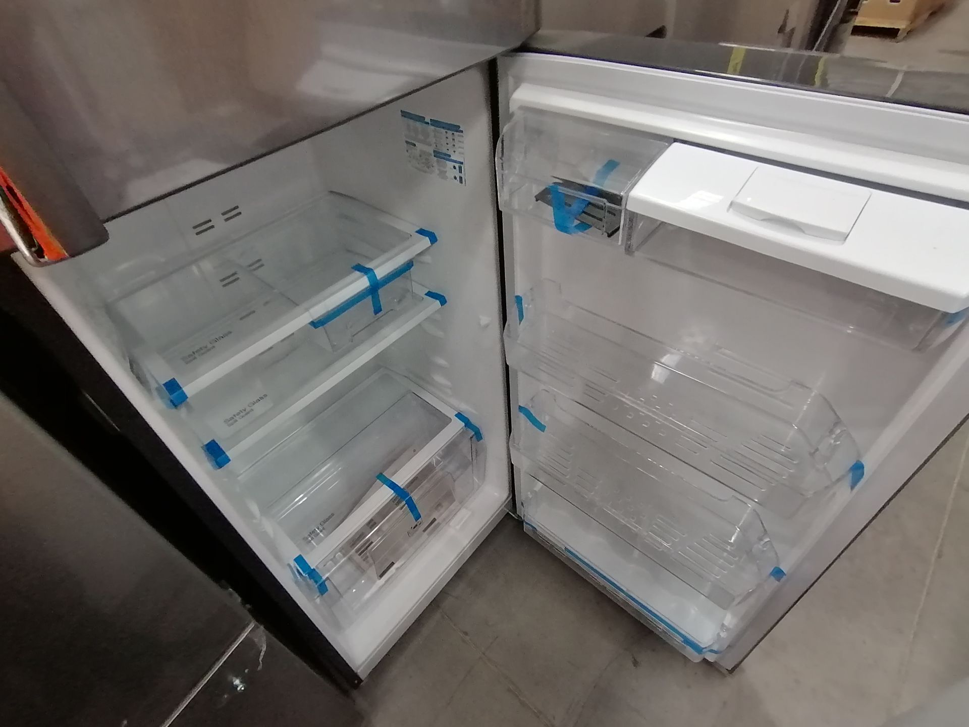 1 Refrigerador Marca Samsung, Modelo rf220fctas8, Serie BBR100057N, Color Gris, Golpeado, Favor de - Image 10 of 16