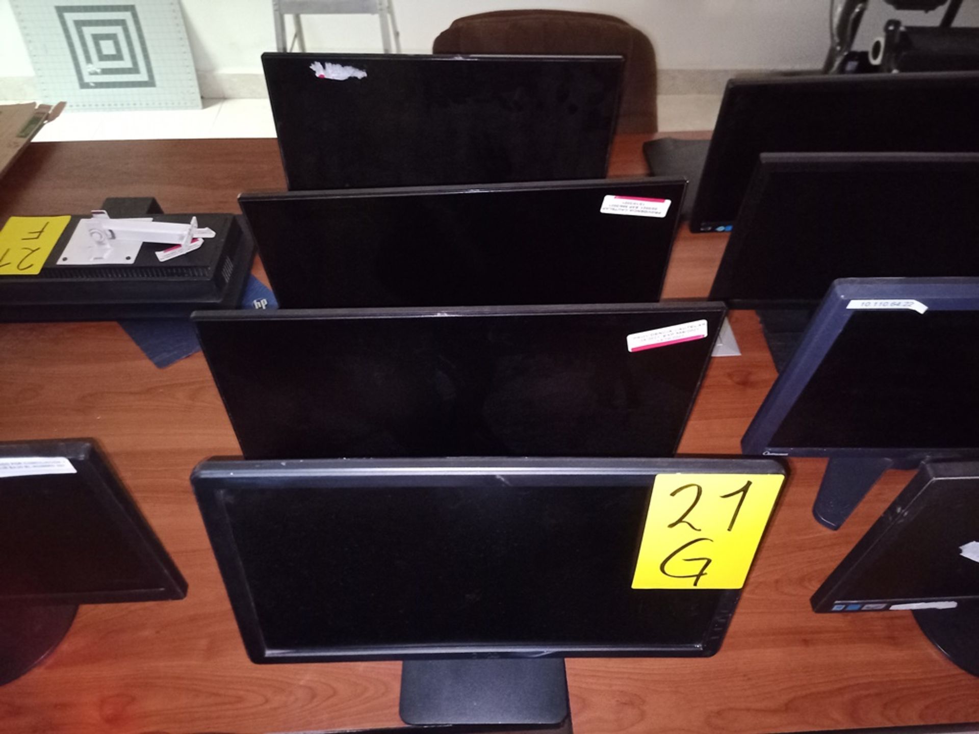 Lot of 6 Monitors contains: 6 Monitors of 17" brands Samsung, Acer, ADC, Dell. Please inspect.