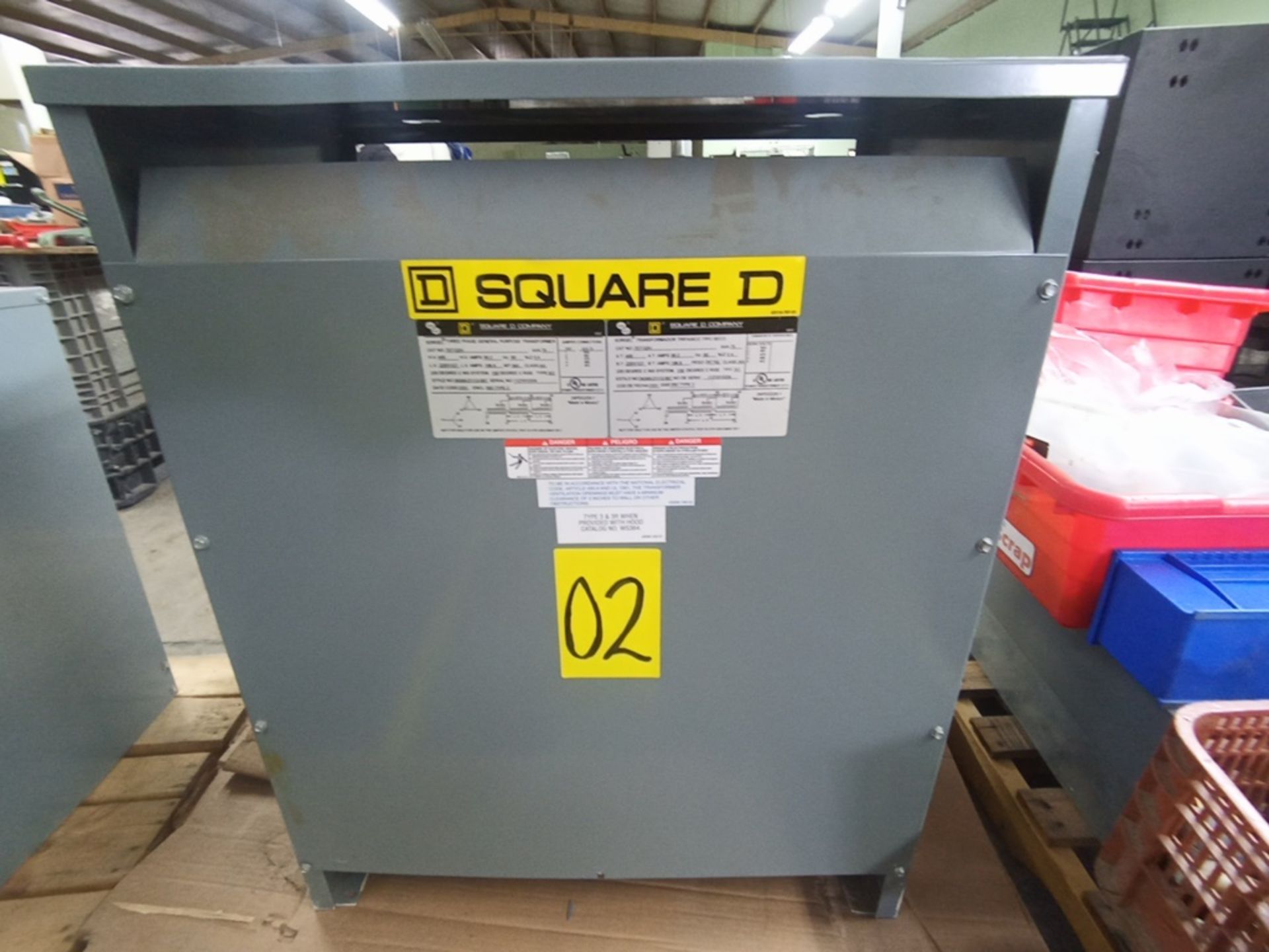 Square D Three-phase dry type transformer, 75KVA Model 34349-21112-007