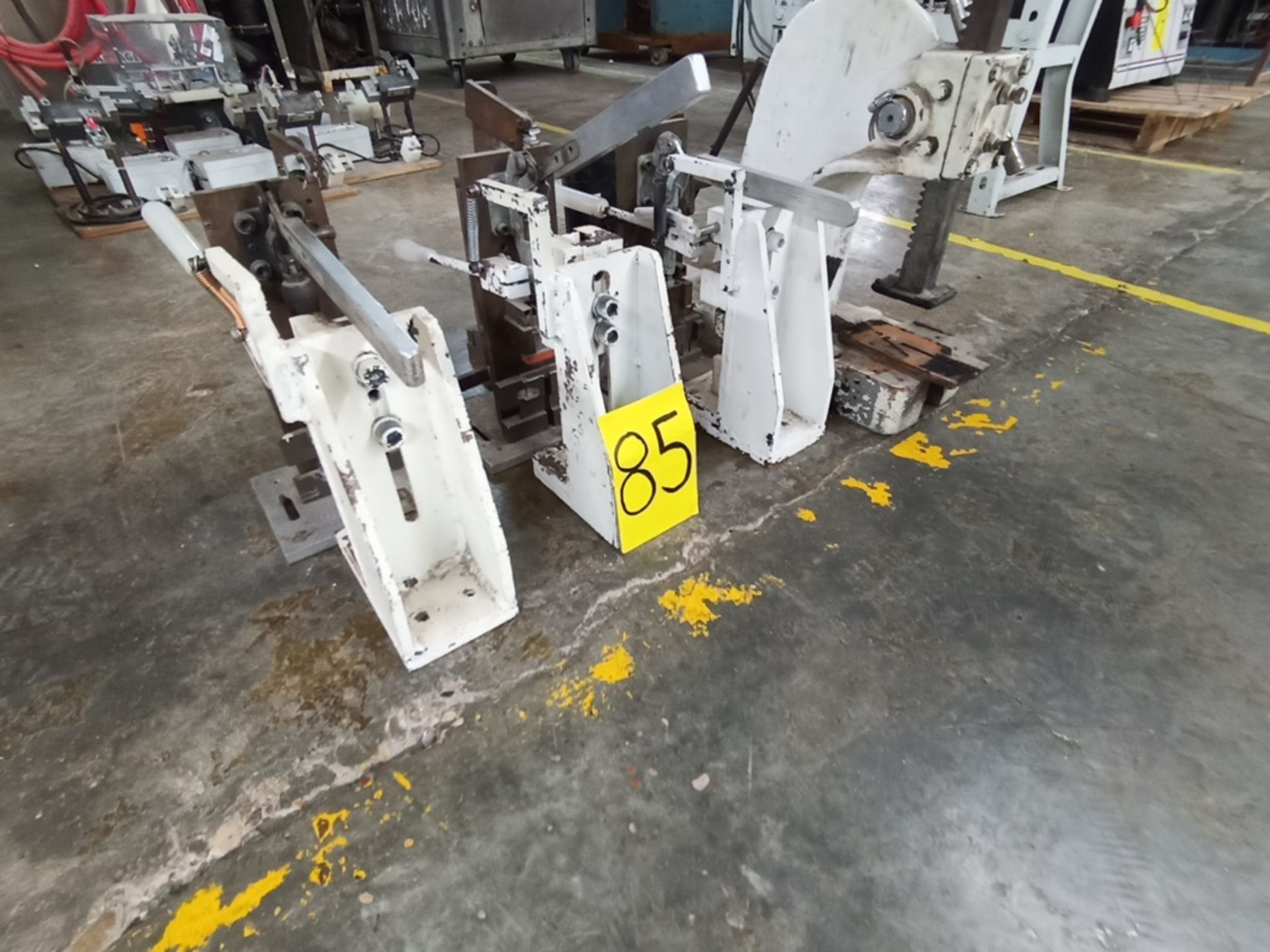 8 manual presses table diameter 65 x 40 (mm) pressure piston stroke 40 (mm) pressure piston - Image 5 of 15
